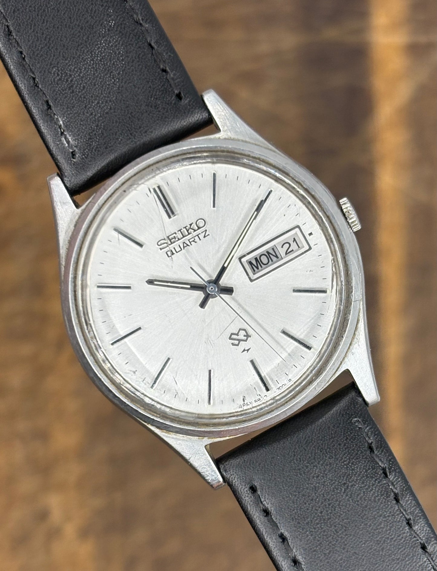 Seiko Quartz Silver Dial – Rare SQ Lightning Logo