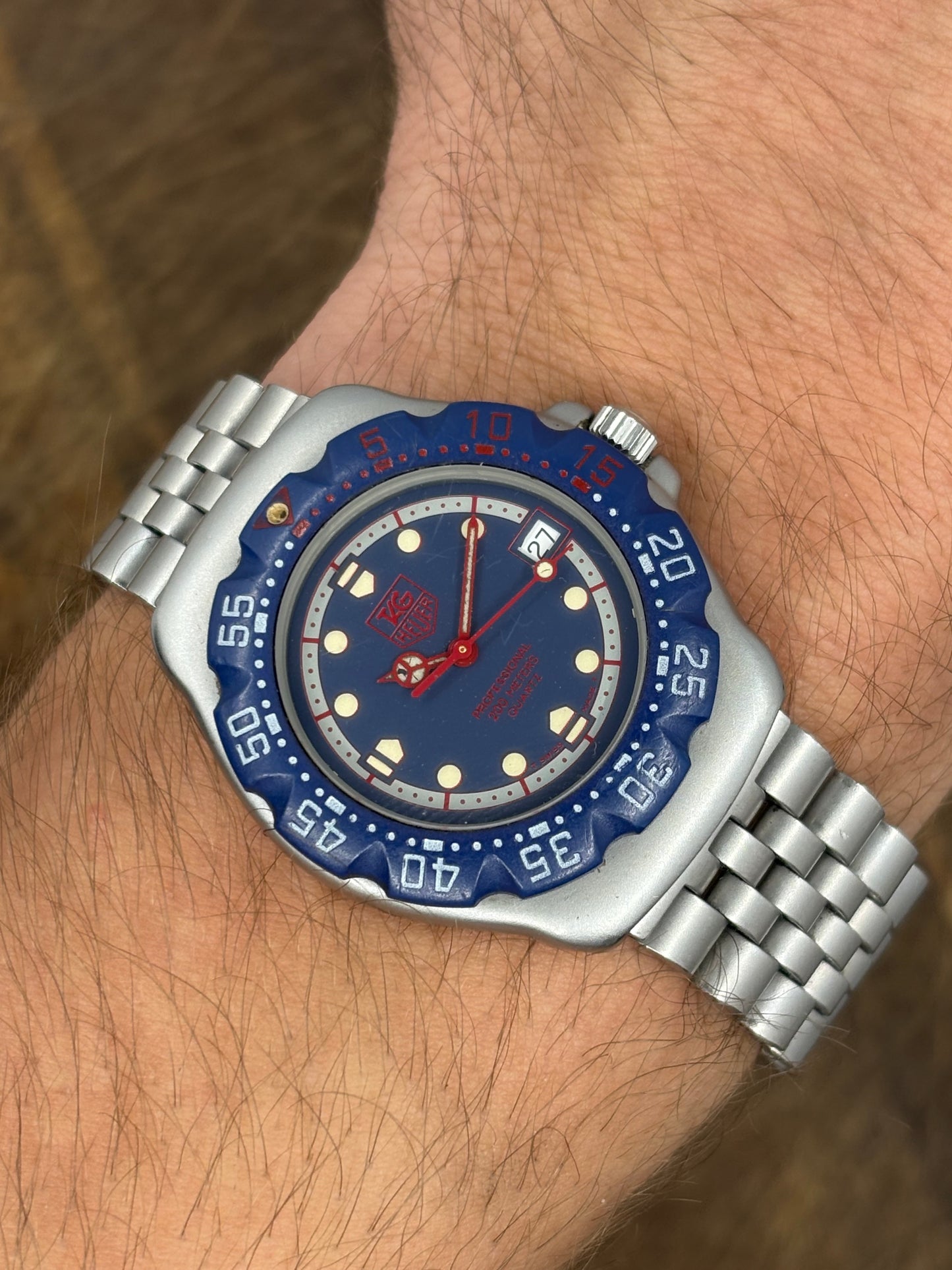 TAG Heuer Formula 1 WAC111F-0 – Blue & Red Diver Quartz (200M)