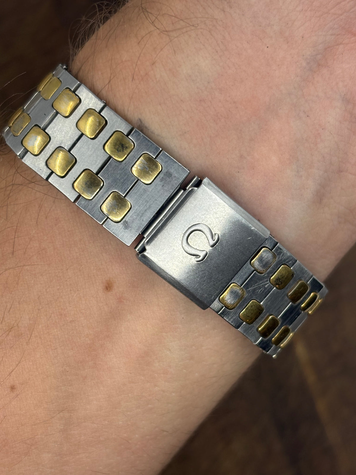 Vintage Omega Seamaster Quartz Two Tone Watch | Champagne Dial Date Integrated Bracelet