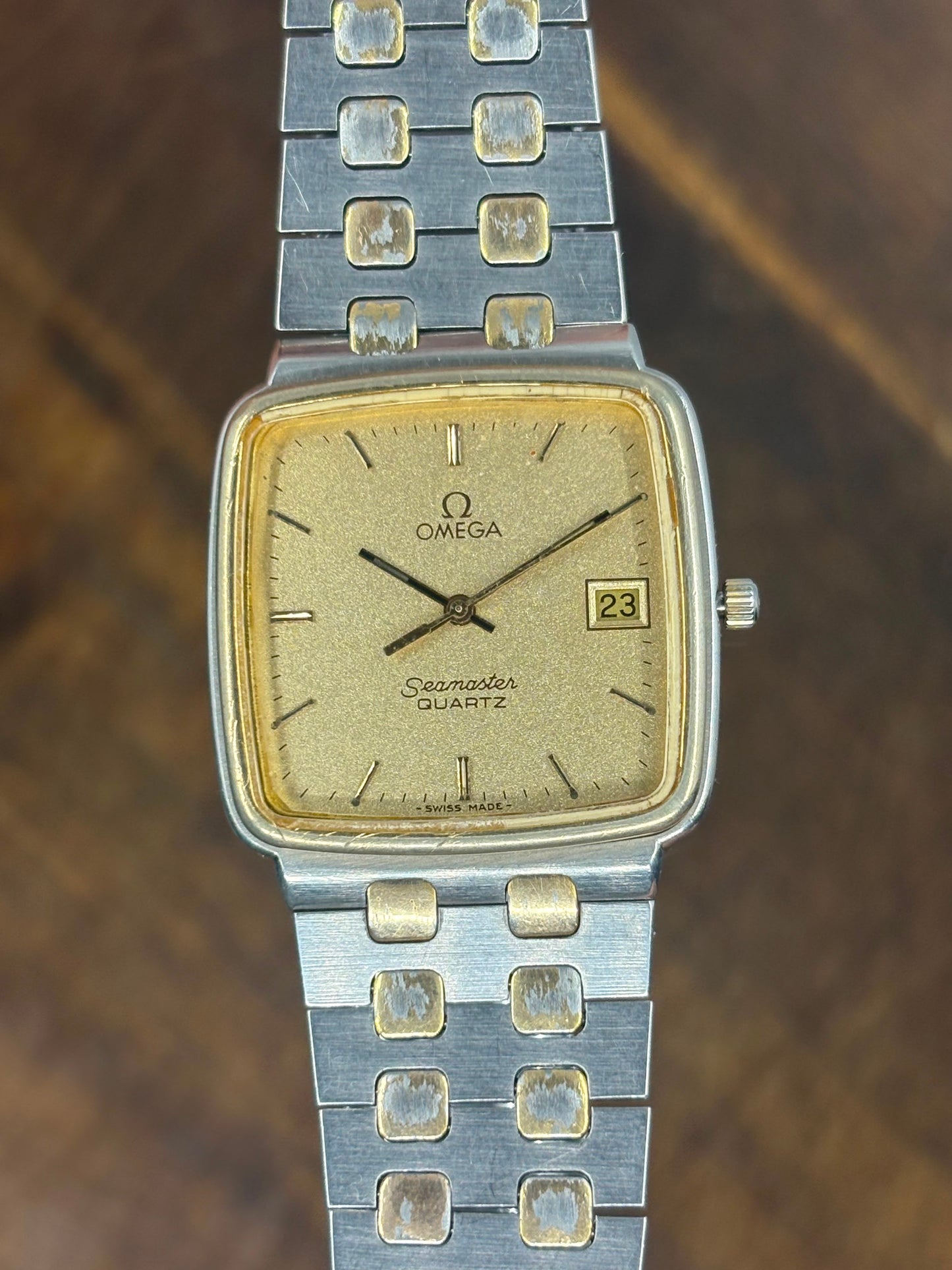 Vintage Omega Seamaster Quartz Two-Tone Watch | Champagne Dial | Date | Swiss Made
