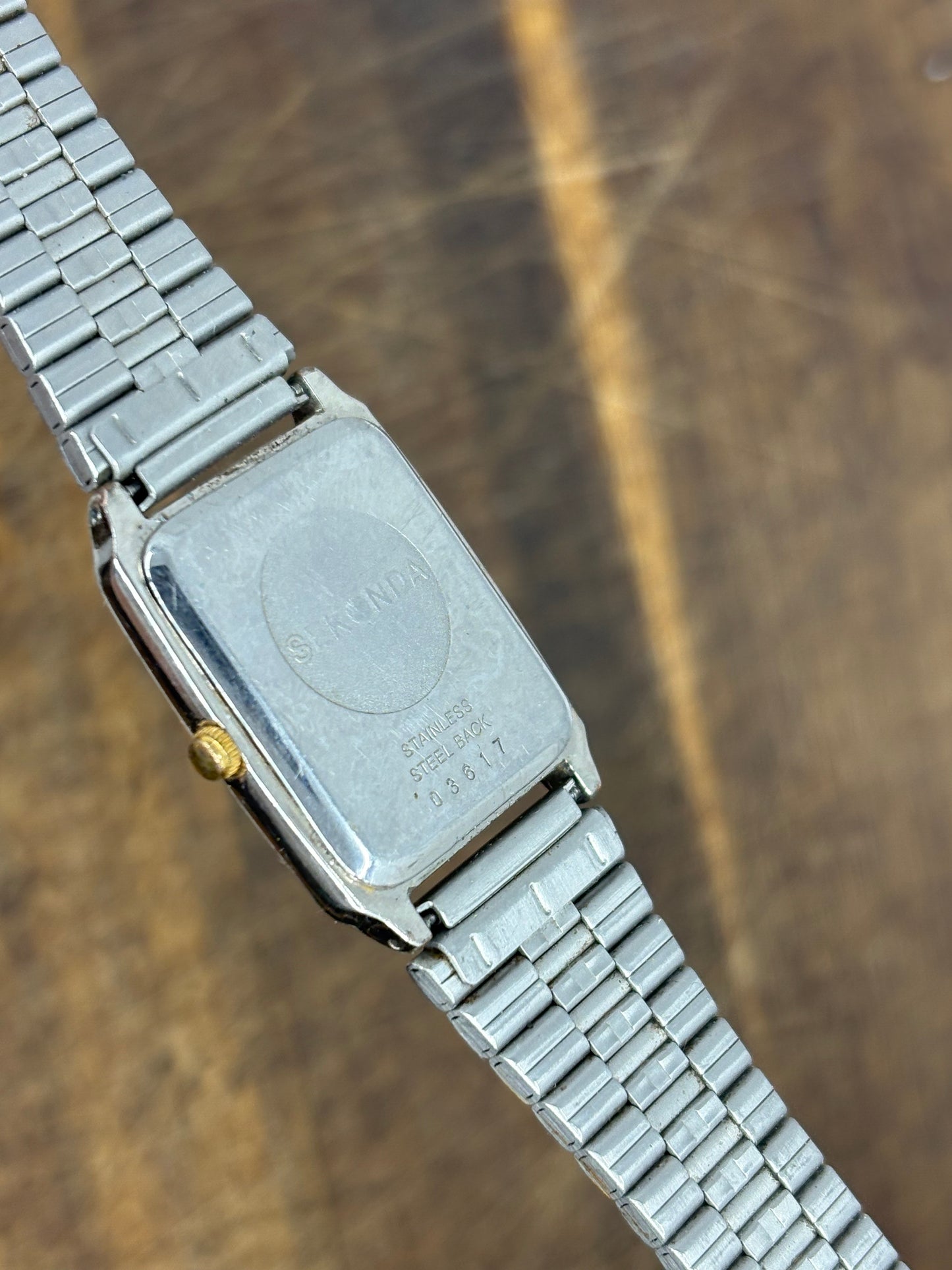 Sekonda Quartz – Two-Tone White Dial