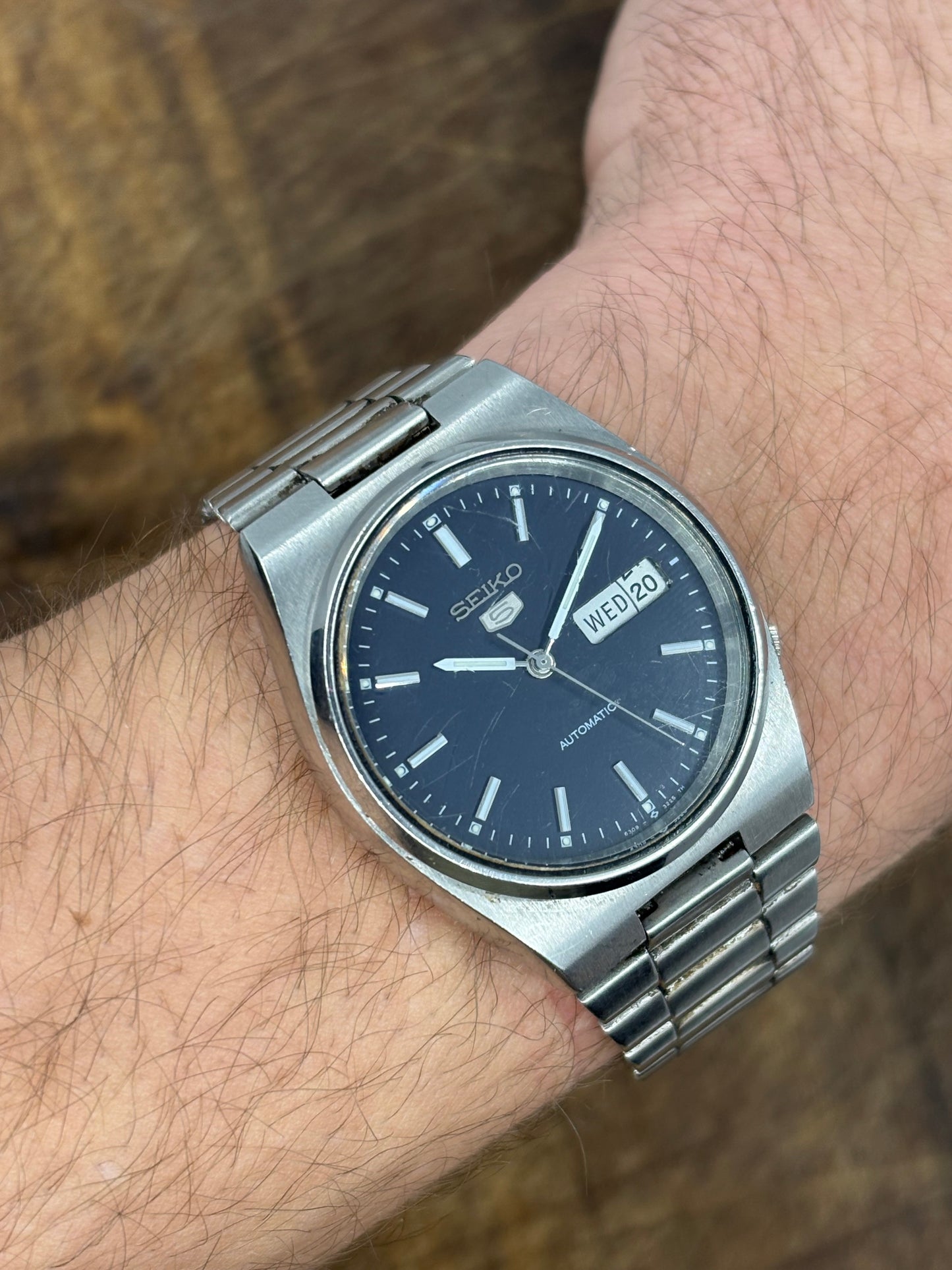 Seiko 5 Automatic – Blue Dial – Sleek Brushed Case