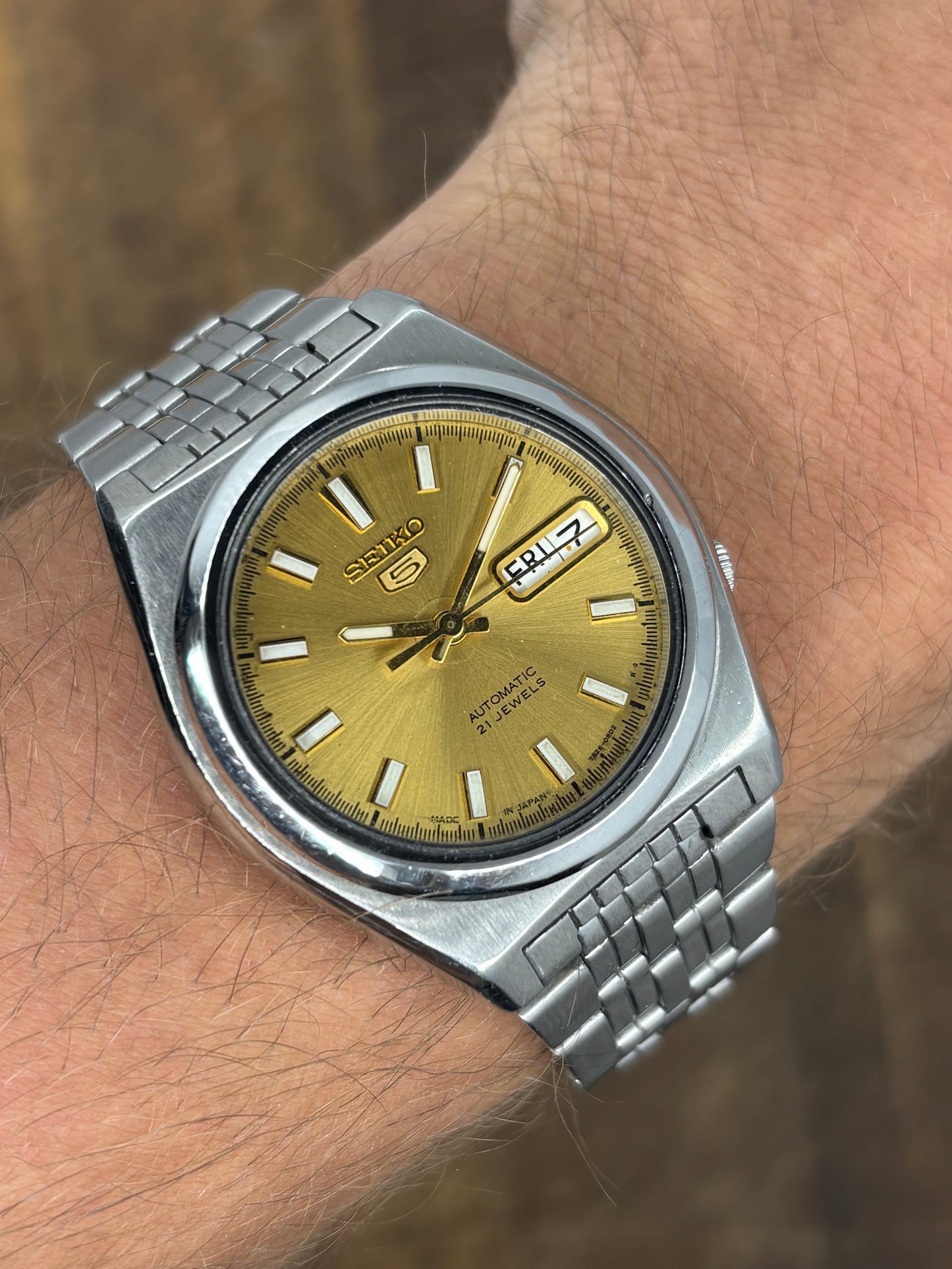Seiko 5 Automatic | Gold Dial | Day-Date | 21 Jewels | Japan Made