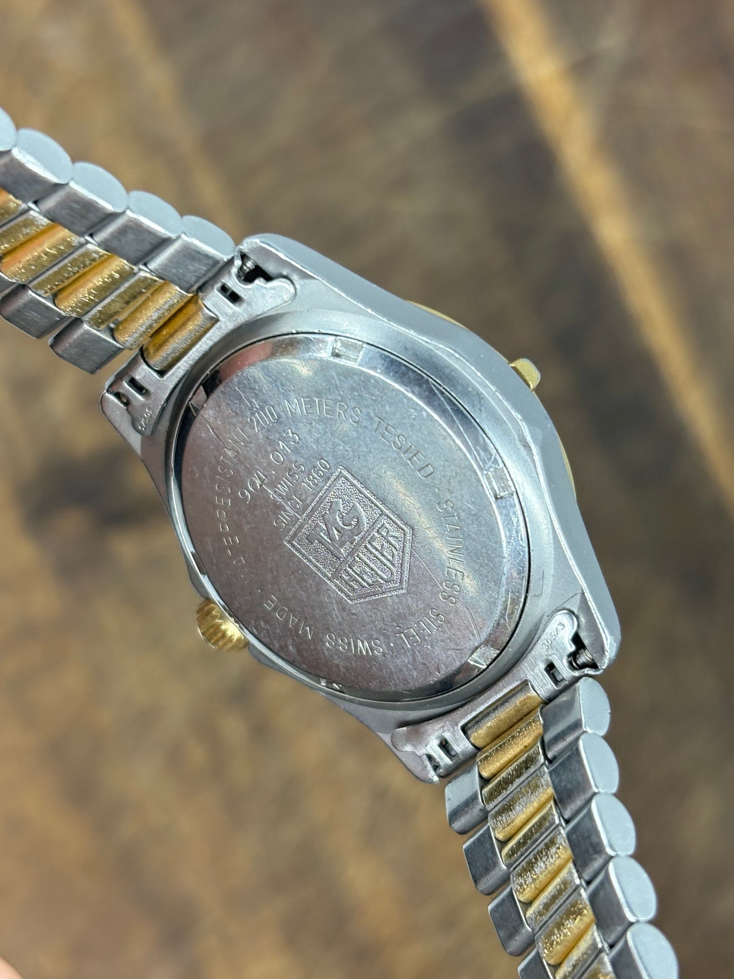 TAG Heuer 2000 Professional Quartz – Two-Tone Diver – Vintage