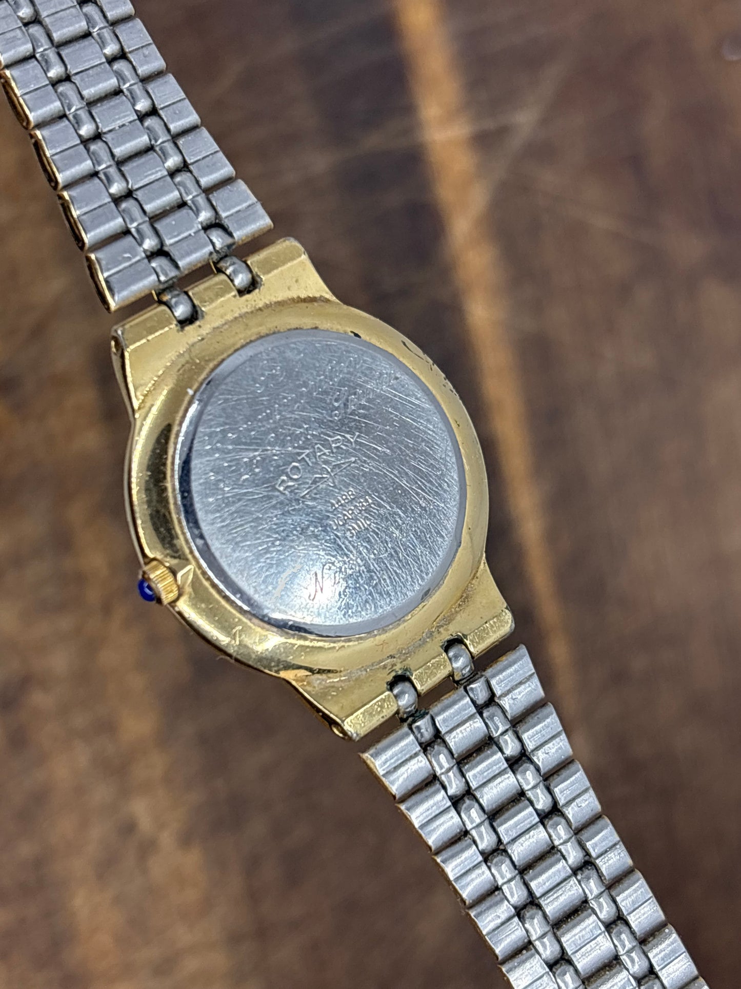 Rotary Quartz – Gold Roman Numeral Dial