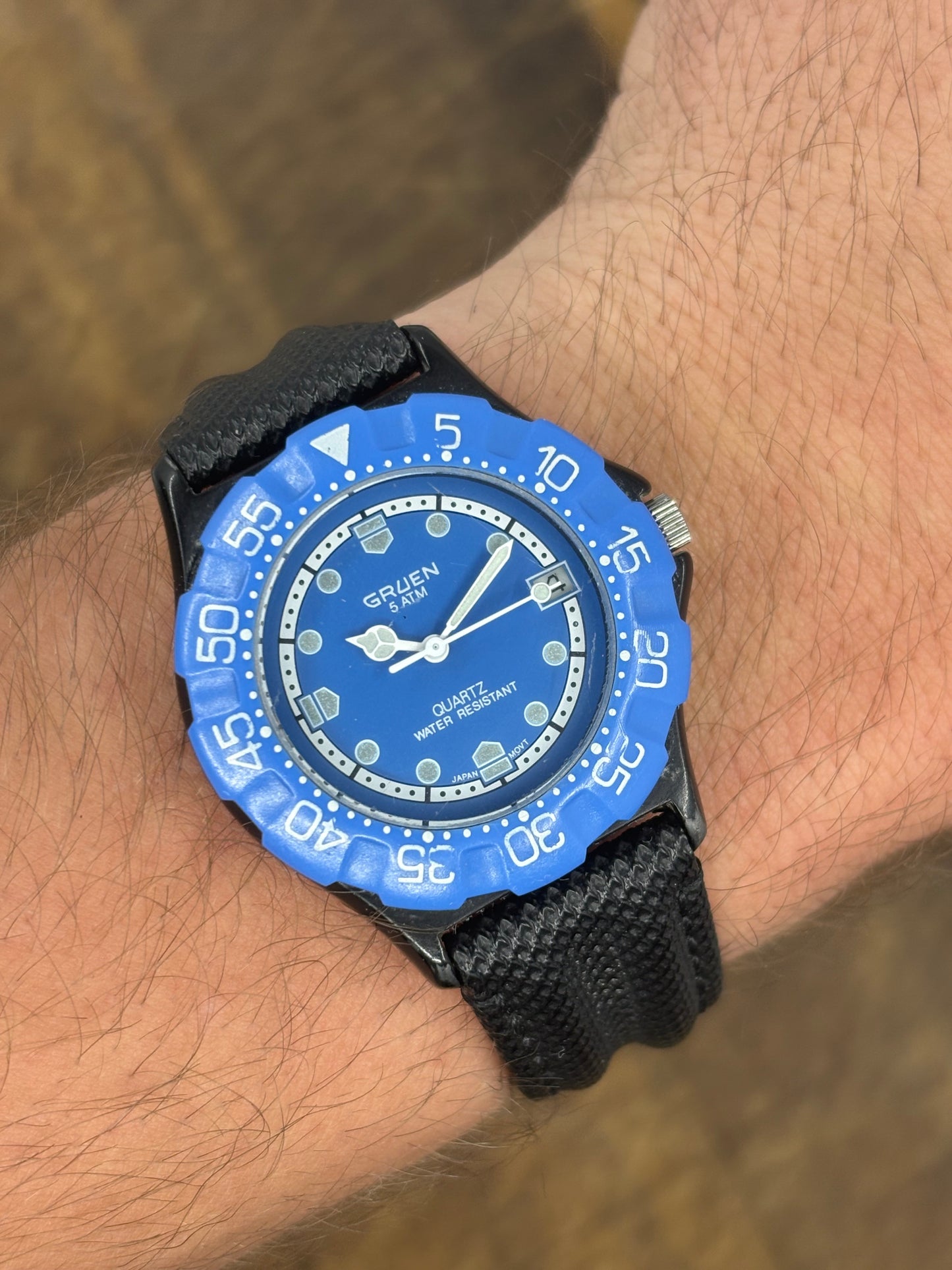 Gruen Diver-Style Quartz Watch – Blue Bezel – 5 ATM – Japan Movement
