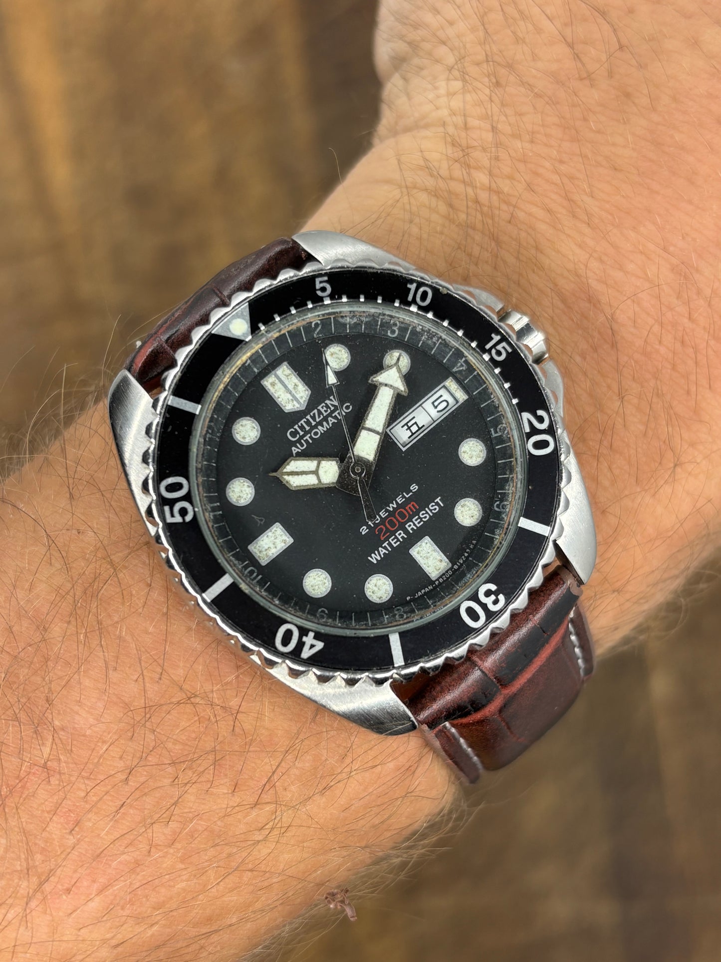 Citizen Automatic Diver 200m | Black Bezel | Red Date Text | Vintage Tool Watch Japanese