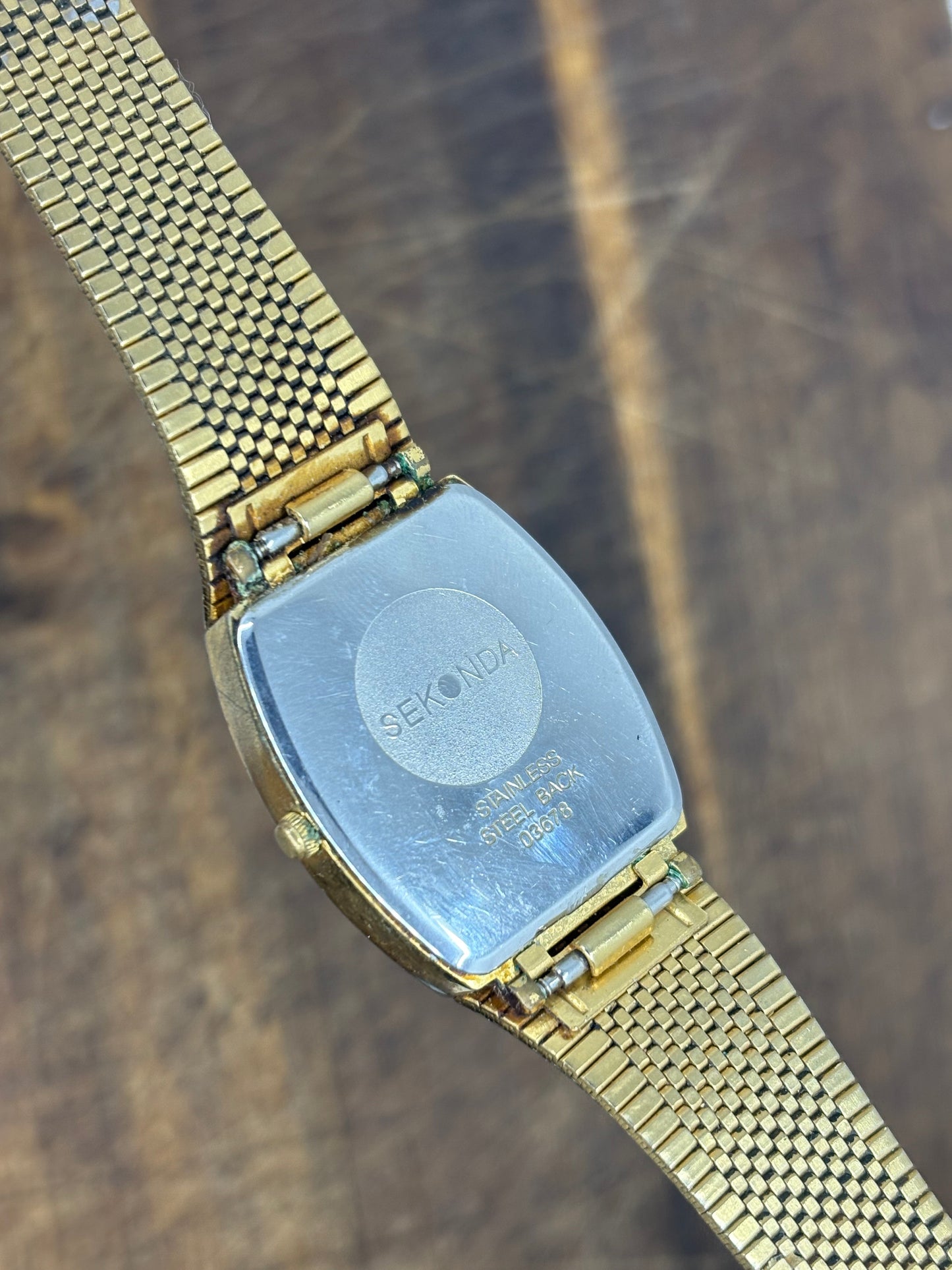 Sekonda Quartz – Gold-Tone Rectangular Dress Watch