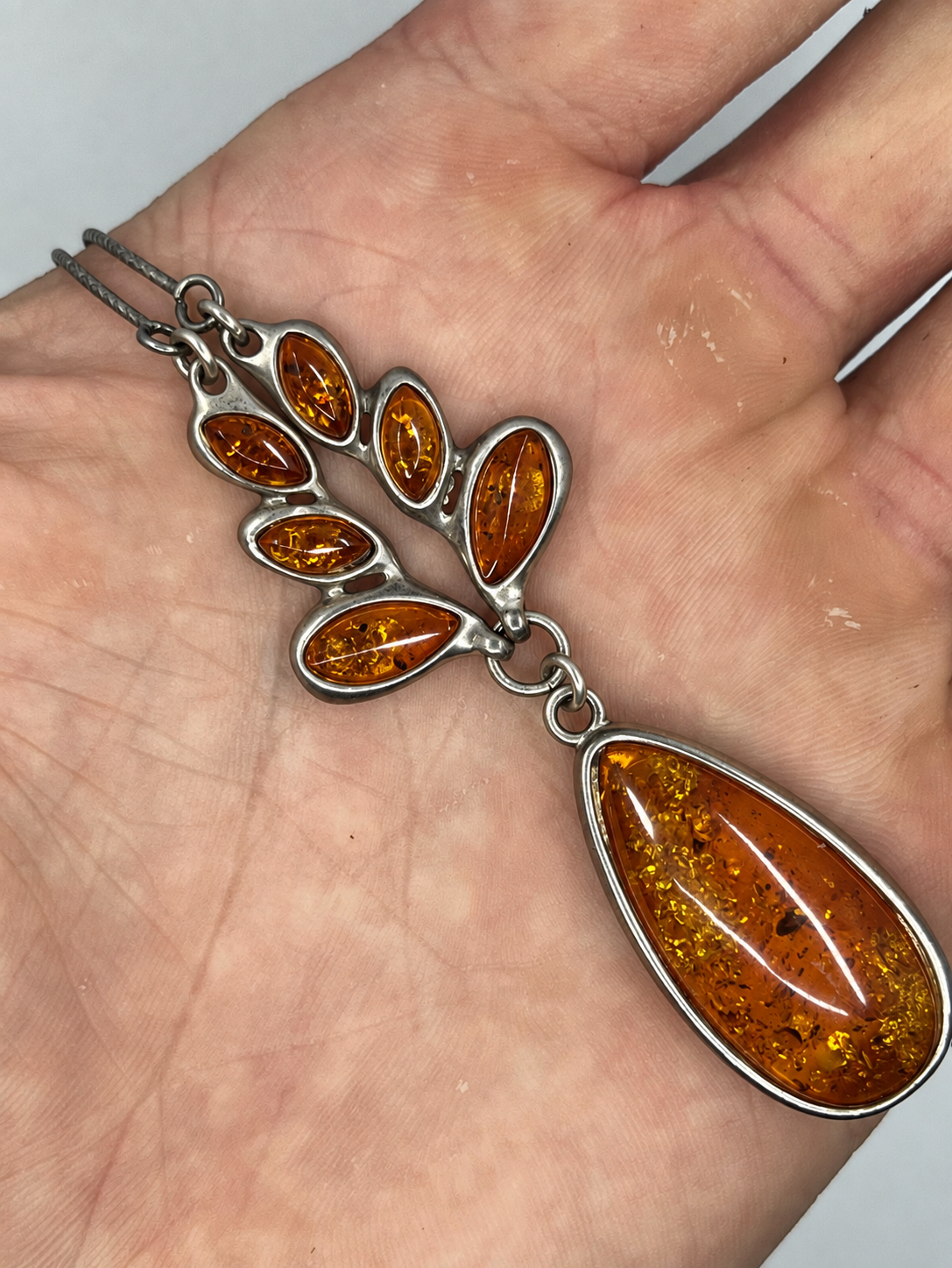 Vintage Style Amber Colour Statement Necklace – Teardrop Pendant