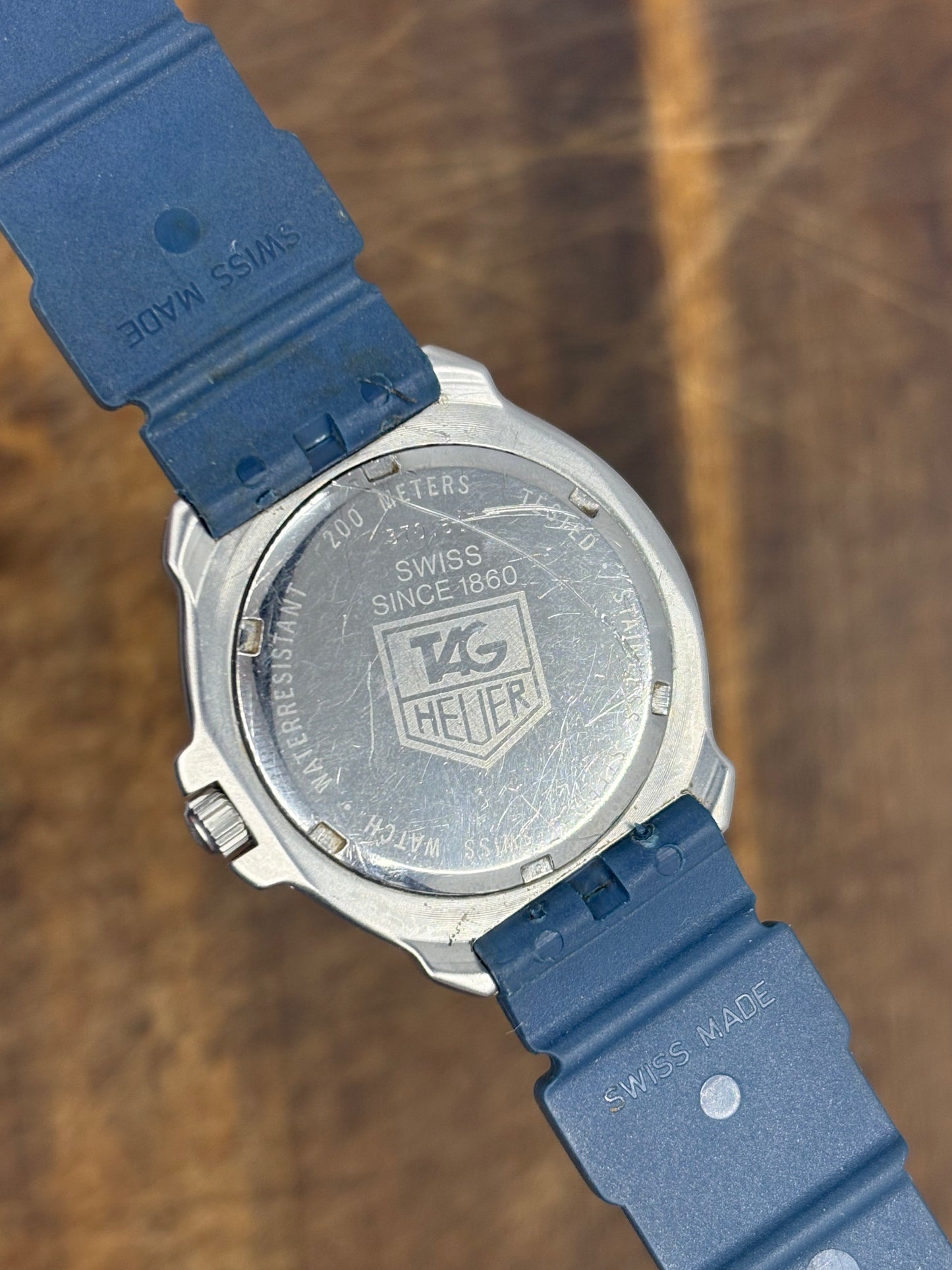 TAG Heuer Formula 1 Professional 200m Quartz - Blue/Red Diver (Ref. 380.513)