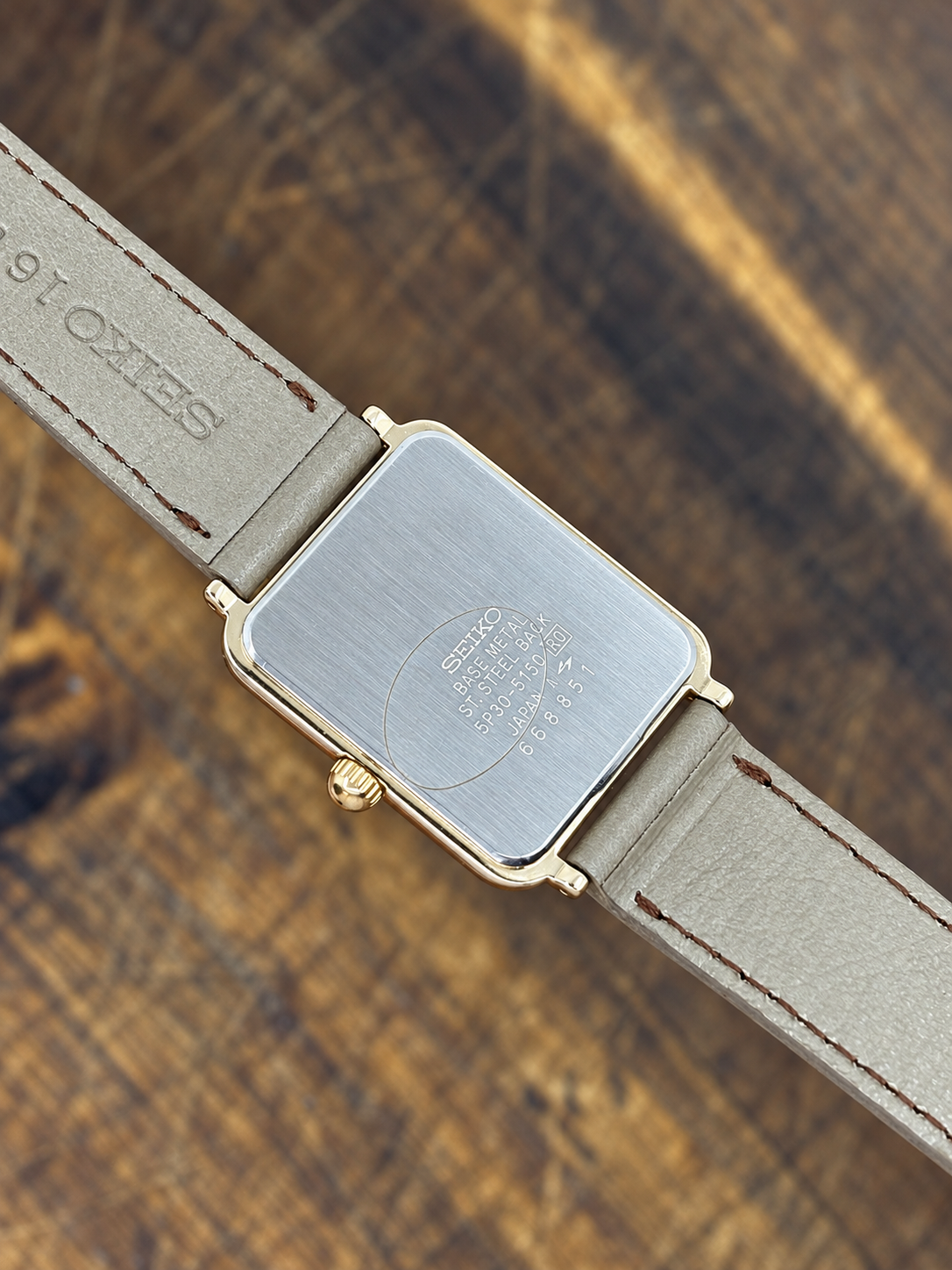 Vintage Seiko Quartz Rectangular Watch – Champagne Dial – Two-Tone Case – Grey Leather Strap