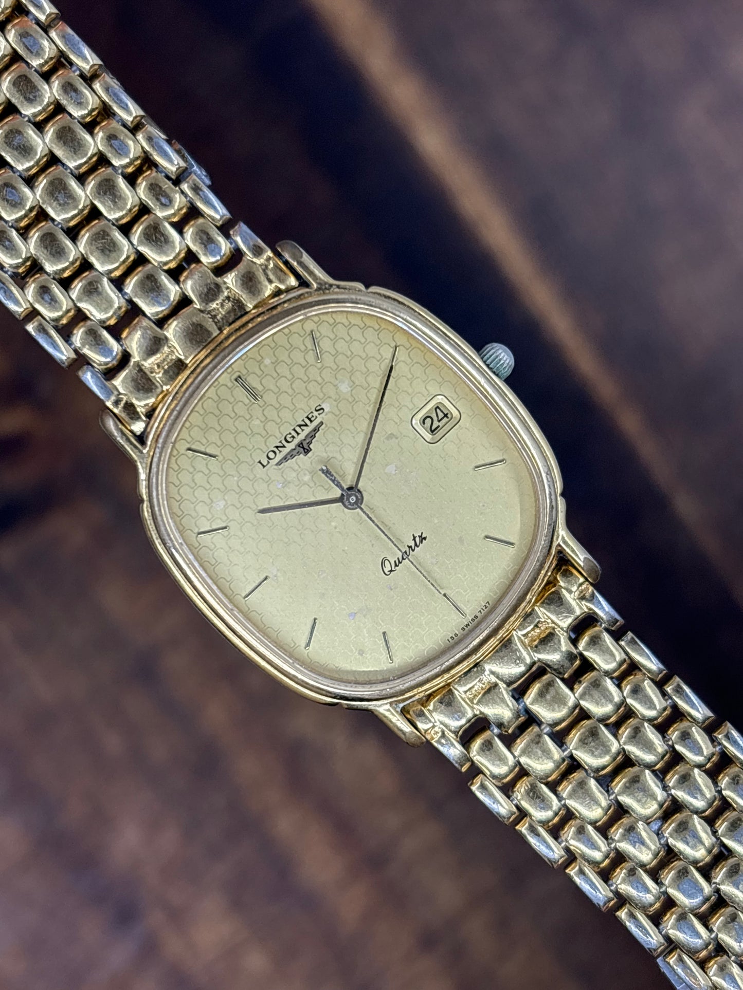 Longines Quartz (Textured Dial, Gold Bracelet)