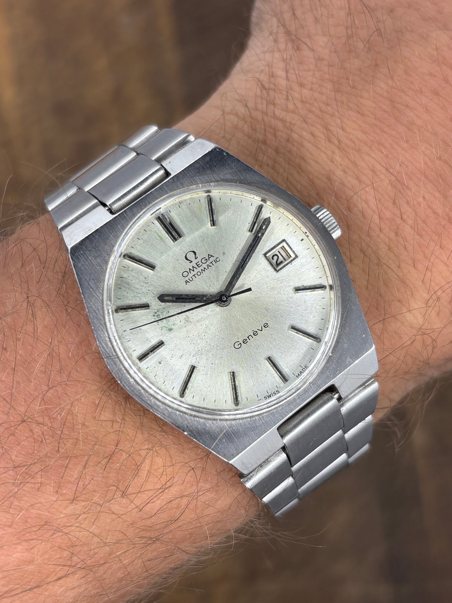 Omega Genève Automatic | Silver Dial | Date | Stainless Steel Bracelet