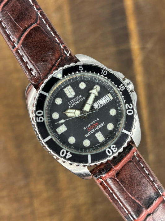 Citizen Automatic Diver 200m | Black Bezel | Red Date Text | Vintage Tool Watch Japanese