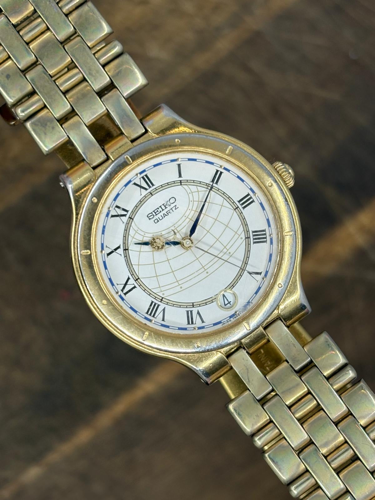 Seiko Quartz – Gold-Tone Roman Dial