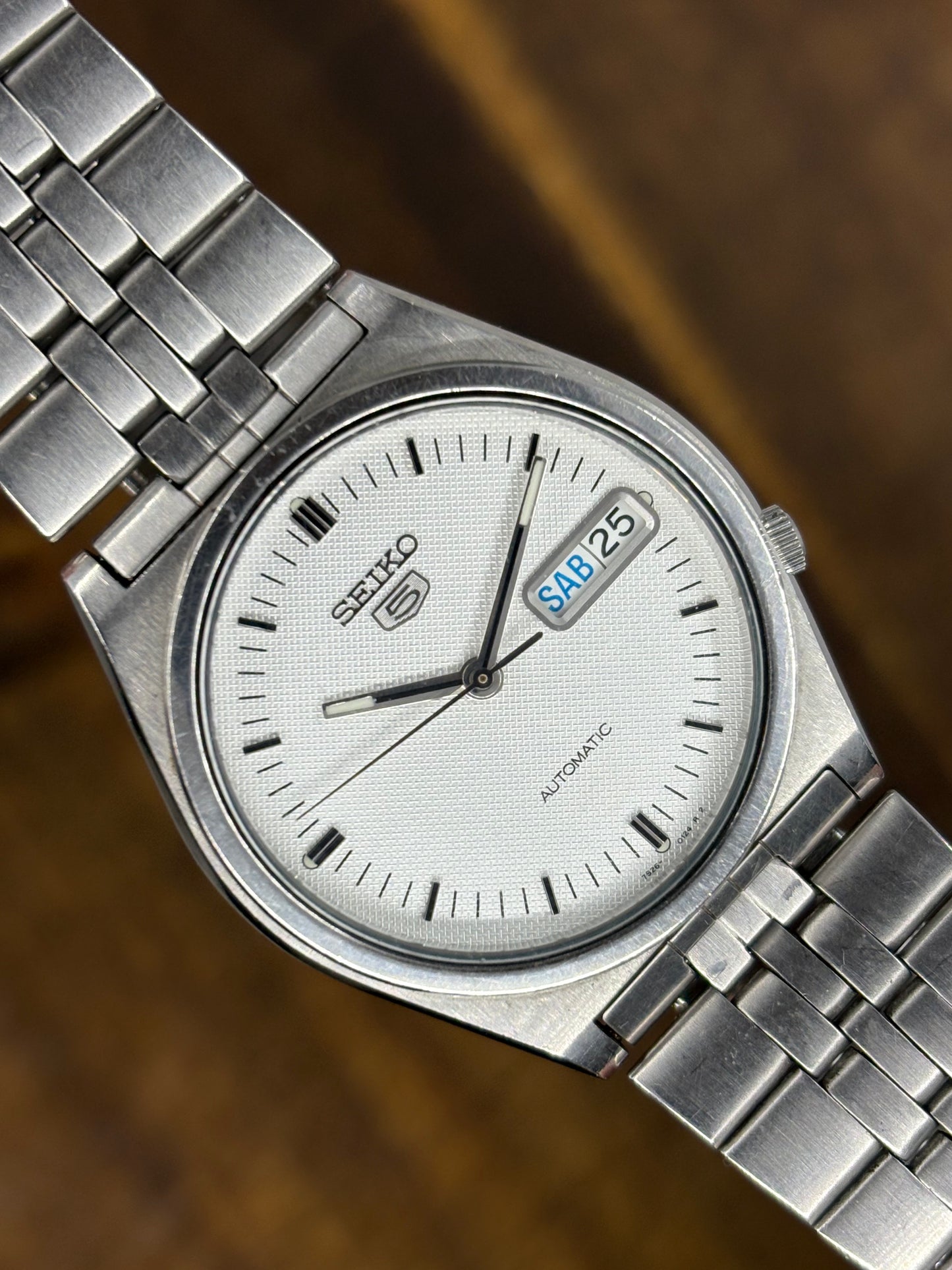 Seiko 5 Automatic (Textured Dial, Minimalist Markers)
