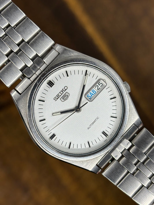 Seiko 5 Automatic (Textured Dial, Minimalist Markers)