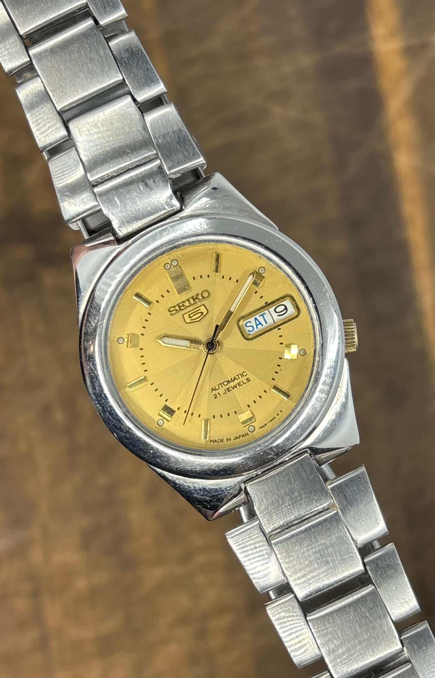 Seiko 5 Automatic 21 Jewels – Gold Dial – Vintage Men’s Watch