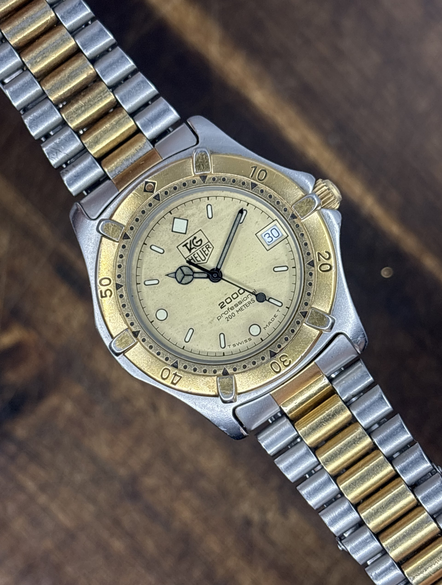 Vintage TAG Heuer 2000 Professional Quartz Two-Tone Diver Watch – 200M – Swiss Made