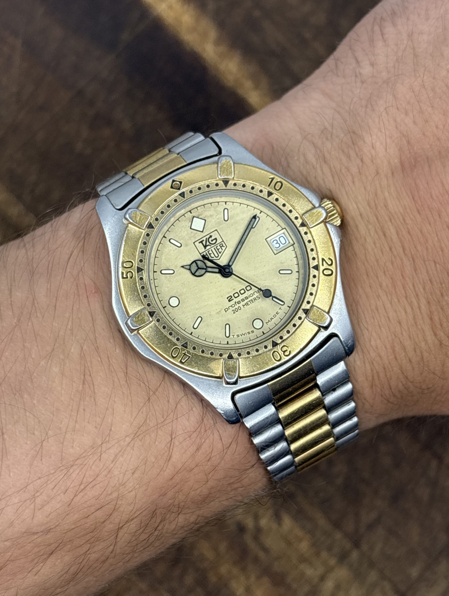 Vintage TAG Heuer 2000 Professional Quartz Two-Tone Diver Watch – 200M – Swiss Made