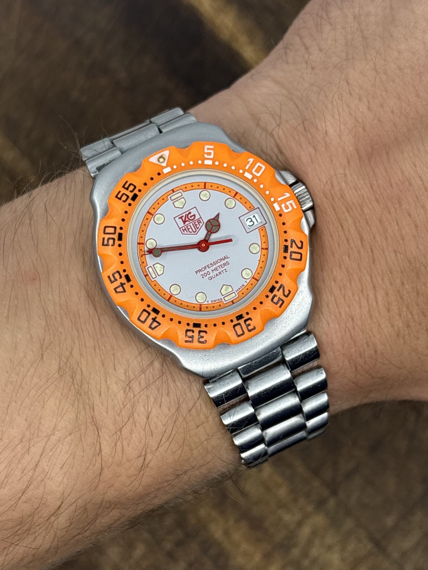 Vintage TAG Heuer Formula 1 Professional Orange Diver Watch – 200M Quartz – Swiss Made