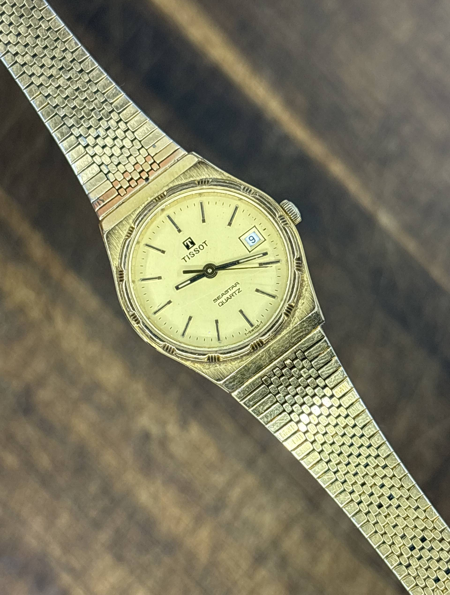 Vintage Tissot Seastar Quartz Ladies Watch | Swiss Made | Gold Tone | Date | Integrated Bracelet
