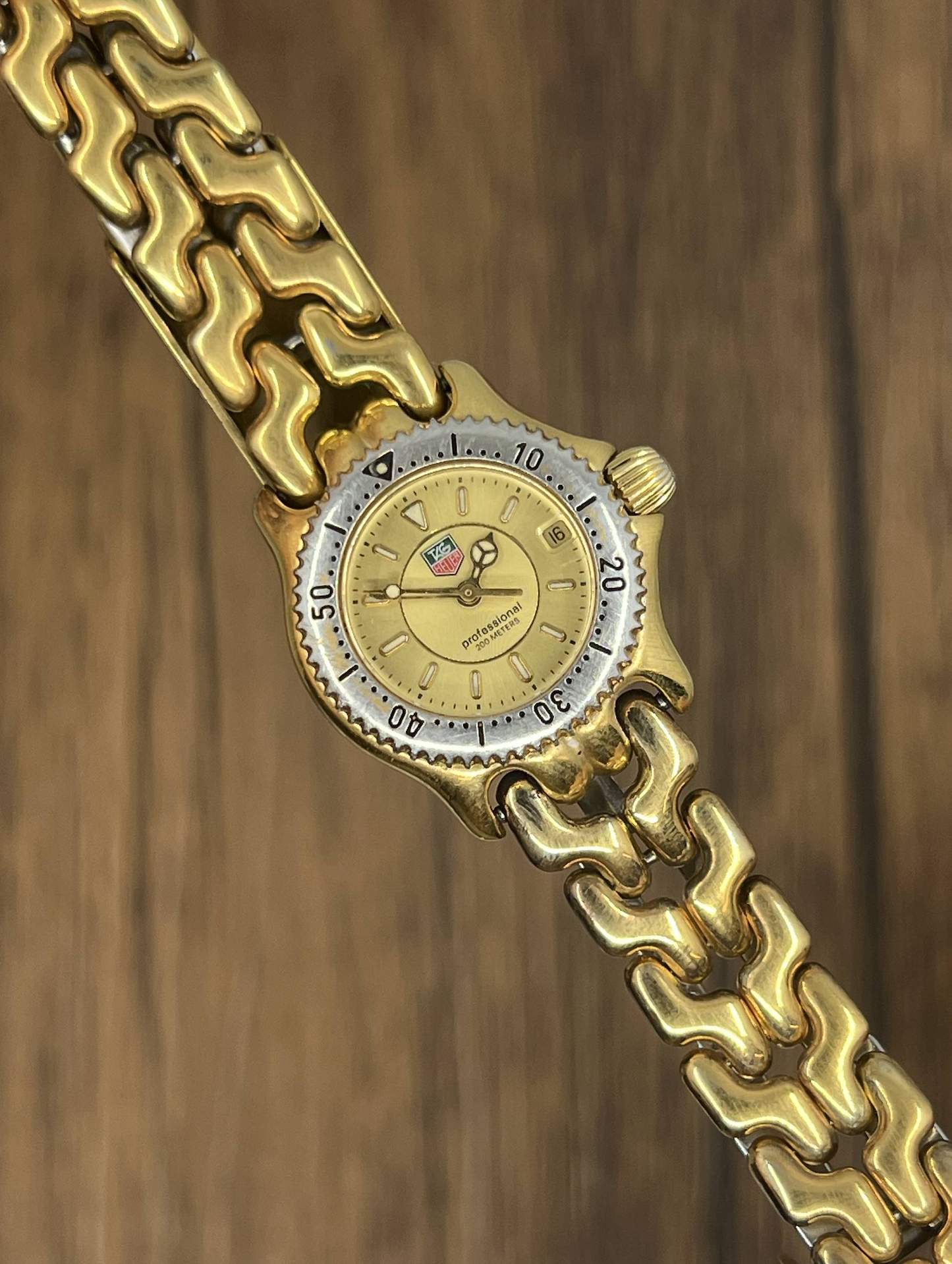 Vintage TAG Heuer Professional 200M Quartz Watch | Gold Tone Two Tone Diver Bracelet