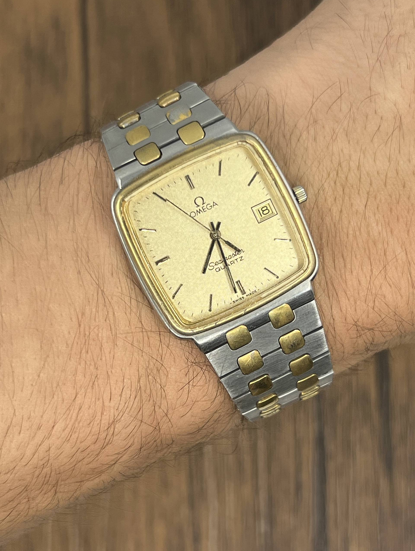 Vintage Omega Seamaster Quartz Two Tone Watch | Champagne Dial Date Integrated Bracelet