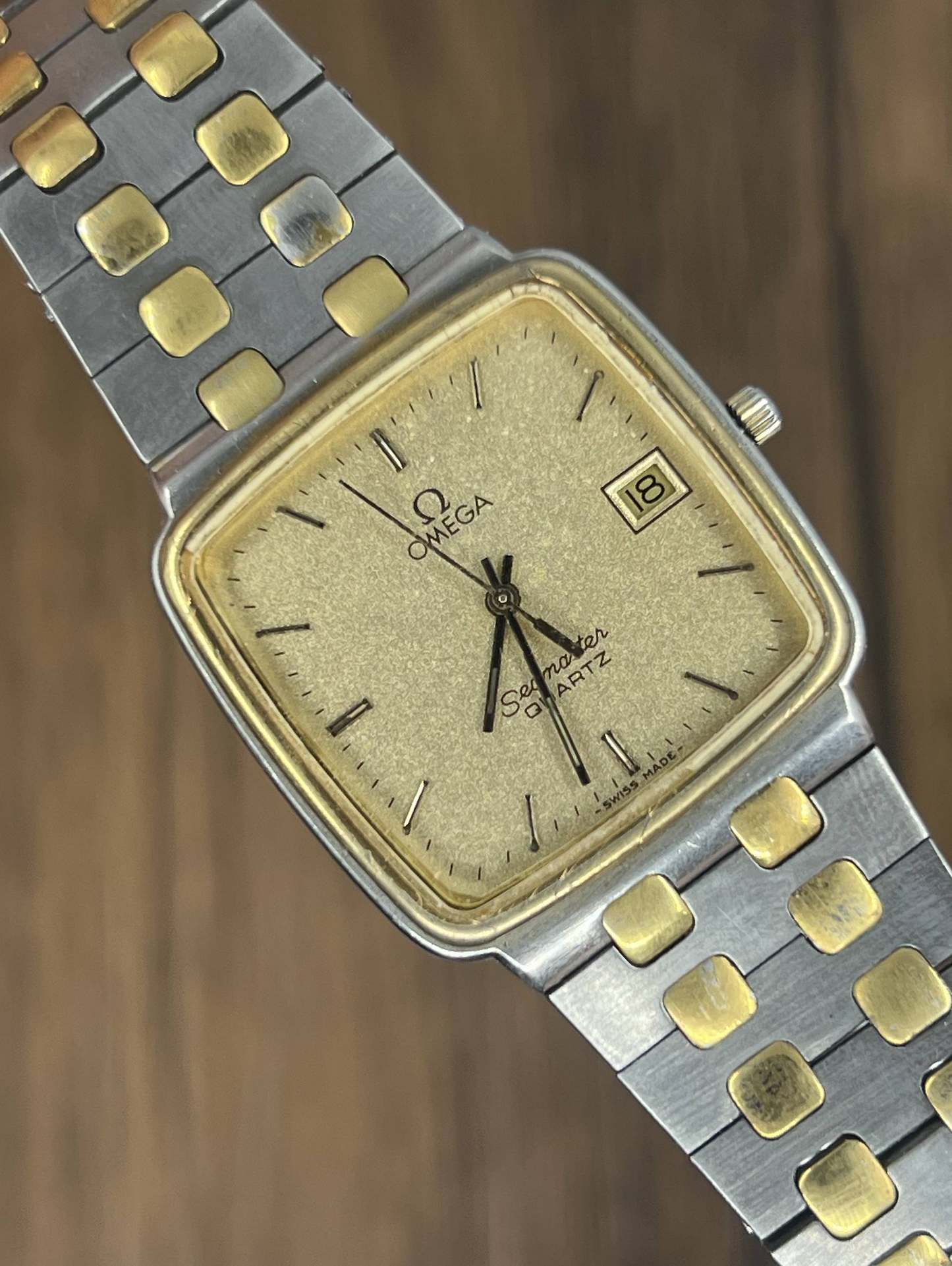 Vintage Omega Seamaster Quartz Two Tone Watch | Champagne Dial Date Integrated Bracelet