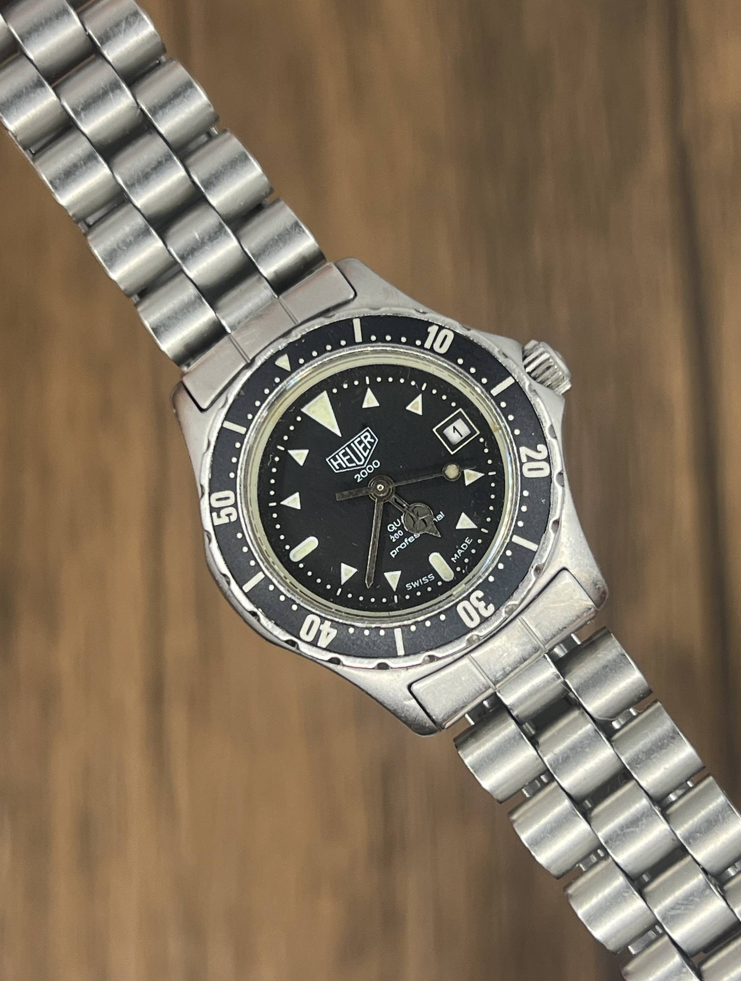 Vintage Heuer 2000 Professional 200M Quartz Diver Watch | Black Dial Steel Bracelet