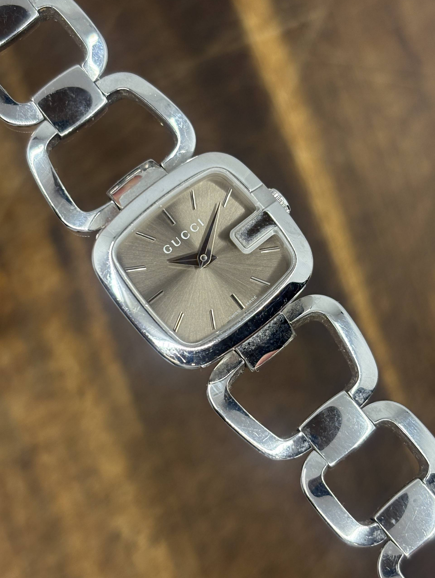 Vintage Gucci Horsebit Link Watch | Silver Tone Grey Sunburst Dial Swiss Made