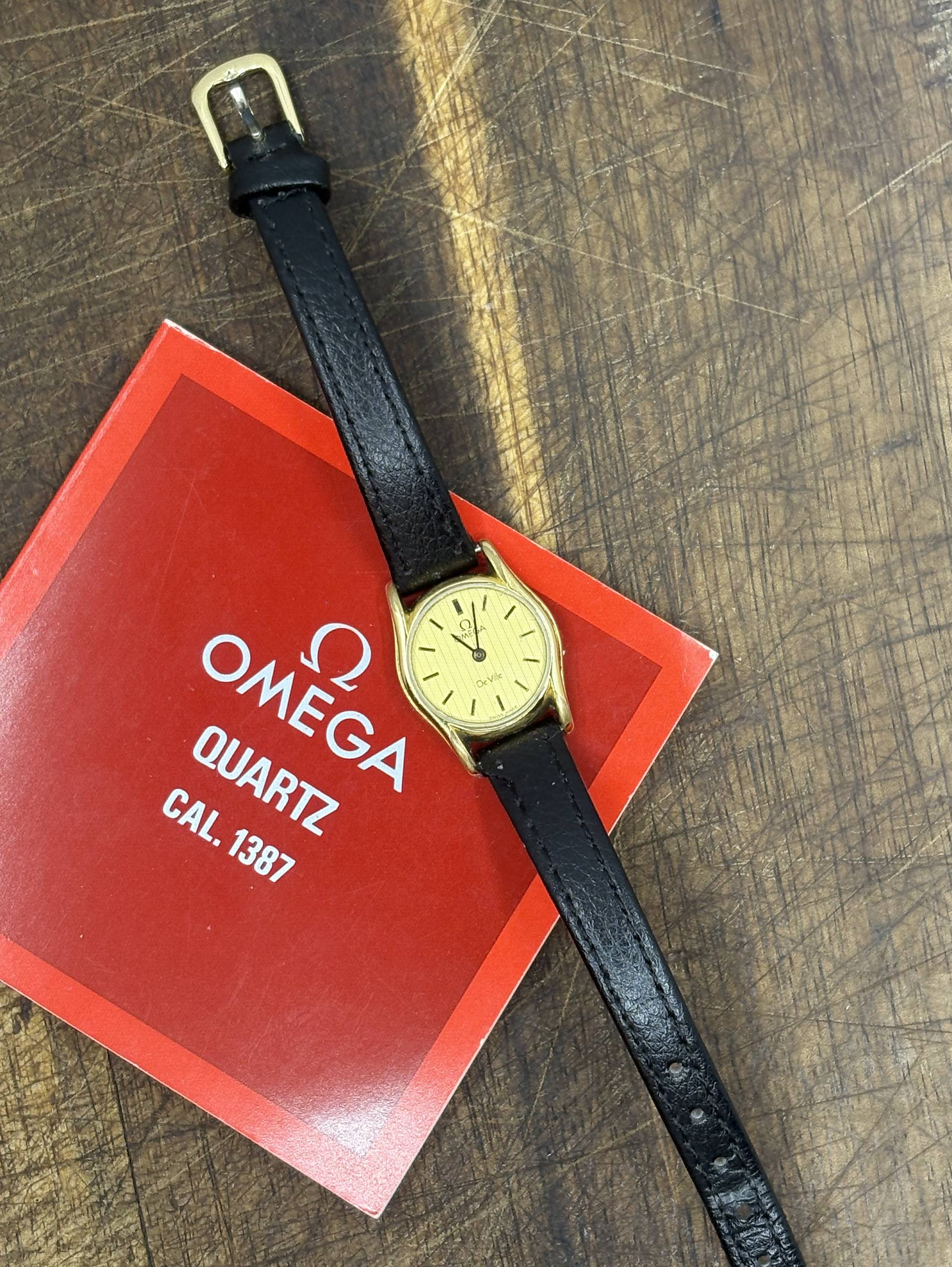 Vintage Omega De Ville Quartz Cal. 1387 Ladies Watch | Gold Dial Black Leather