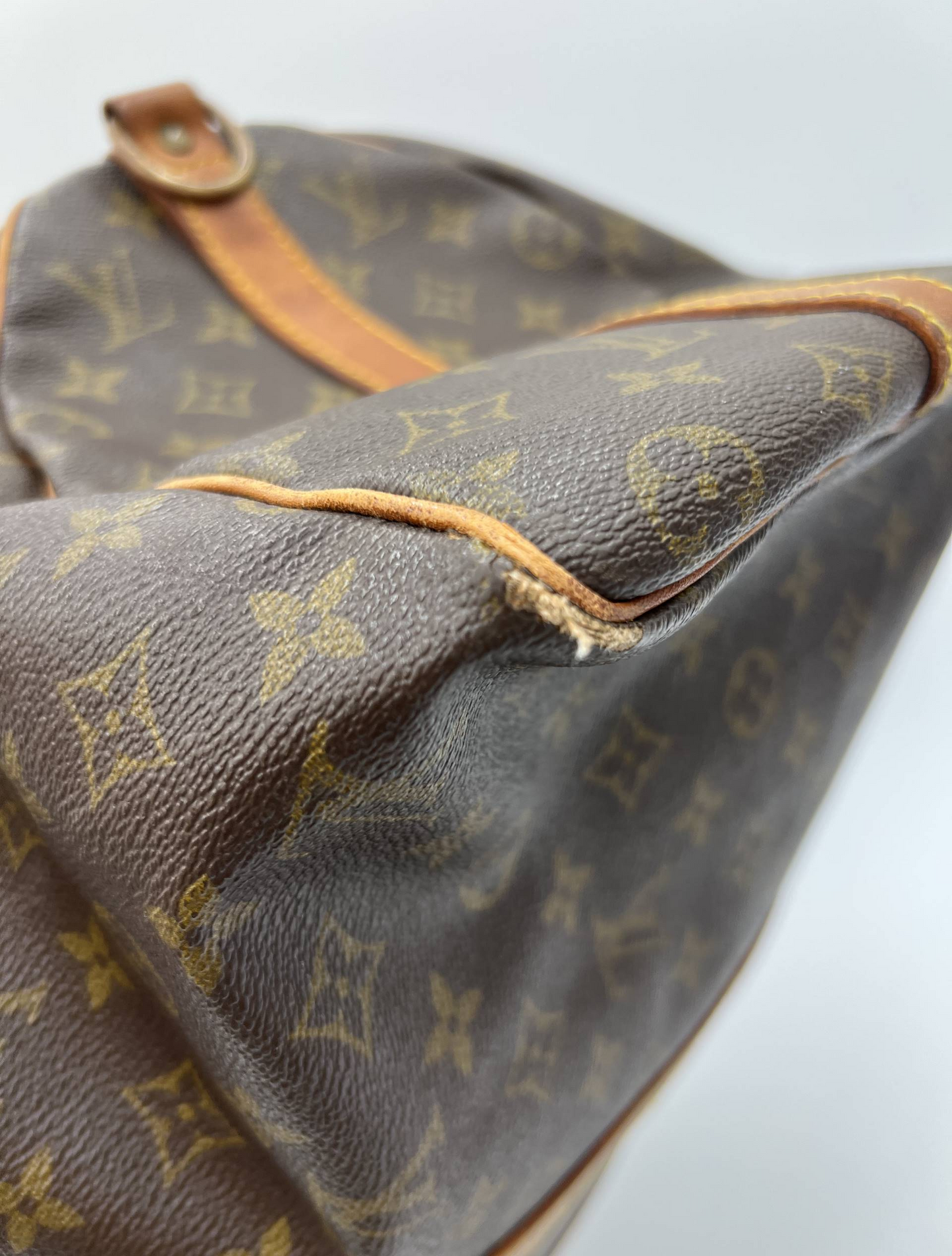 Louis Vuitton Keepall 45 Monogram Travel Bag