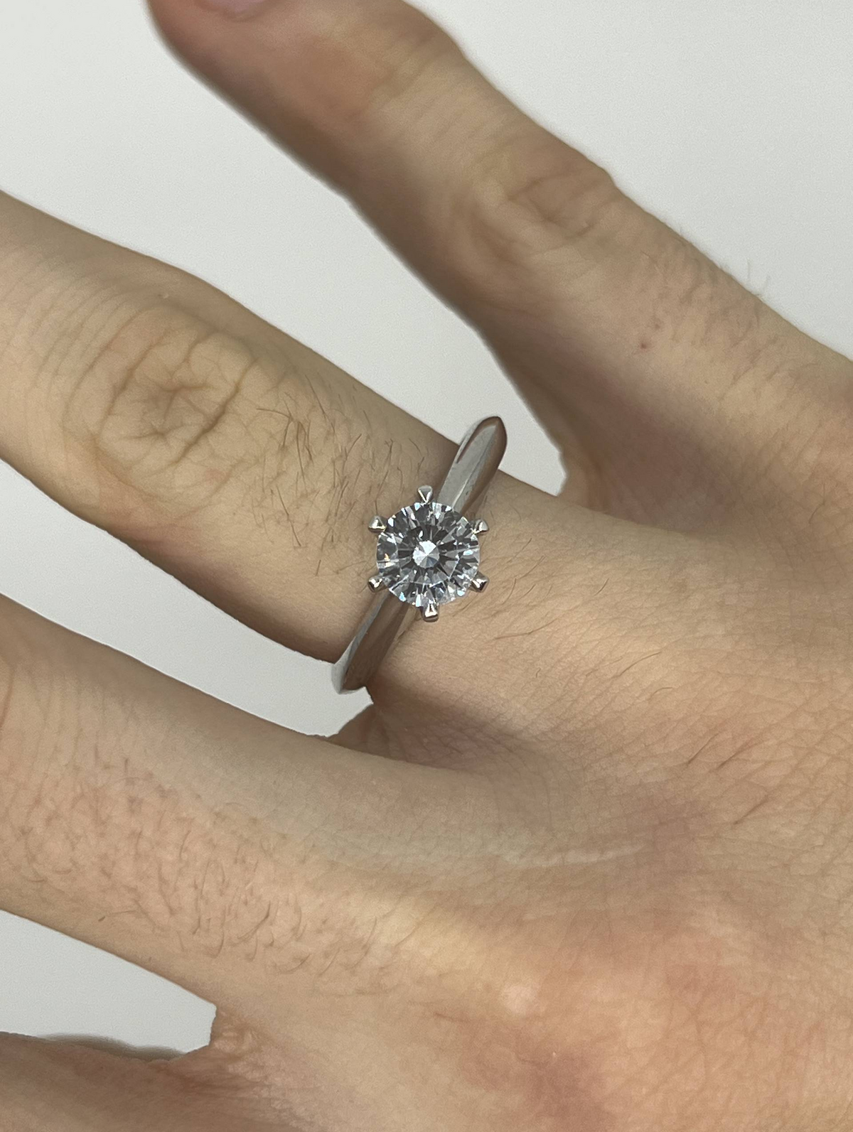 925 Sterling Silver Round Clear Stone Solitaire Ring – Classic Six-Claw Setting