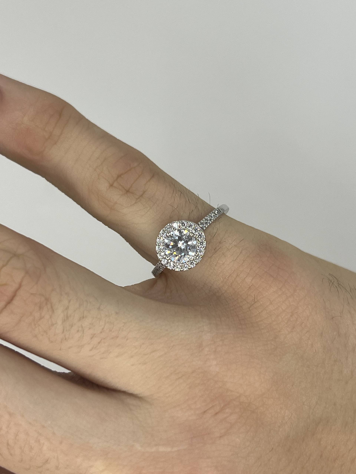 925 Sterling Silver Round Halo Ring – Clear Stone