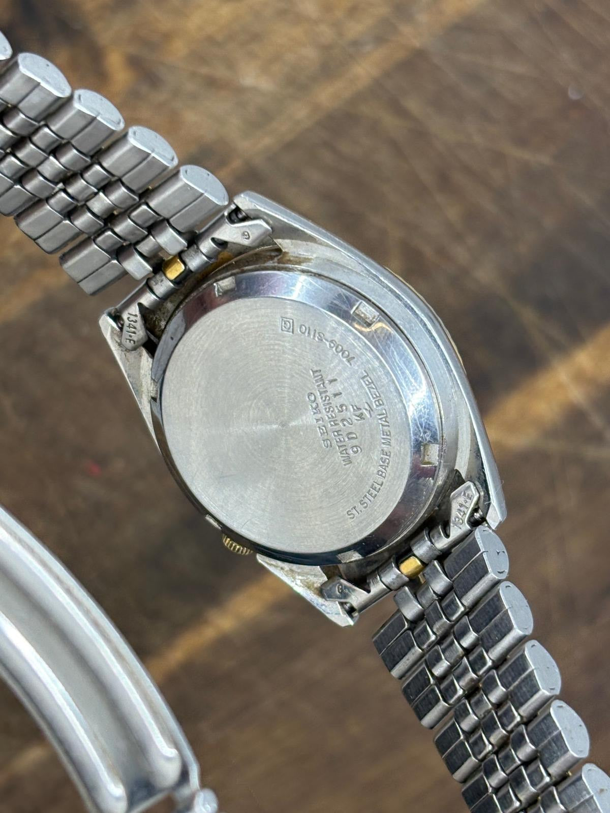 Seiko 5 Automatic – Gold Dial (Two-Tone, Day-Date)