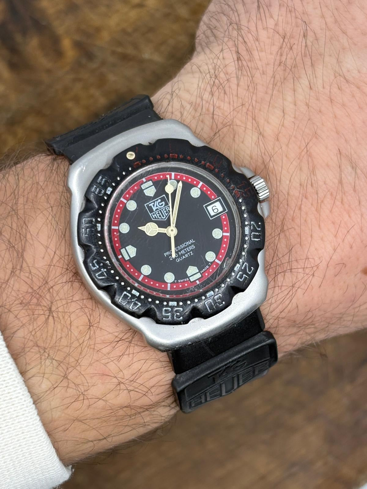 TAG Heuer 3000 Professional – Black/Red Diver Quartz