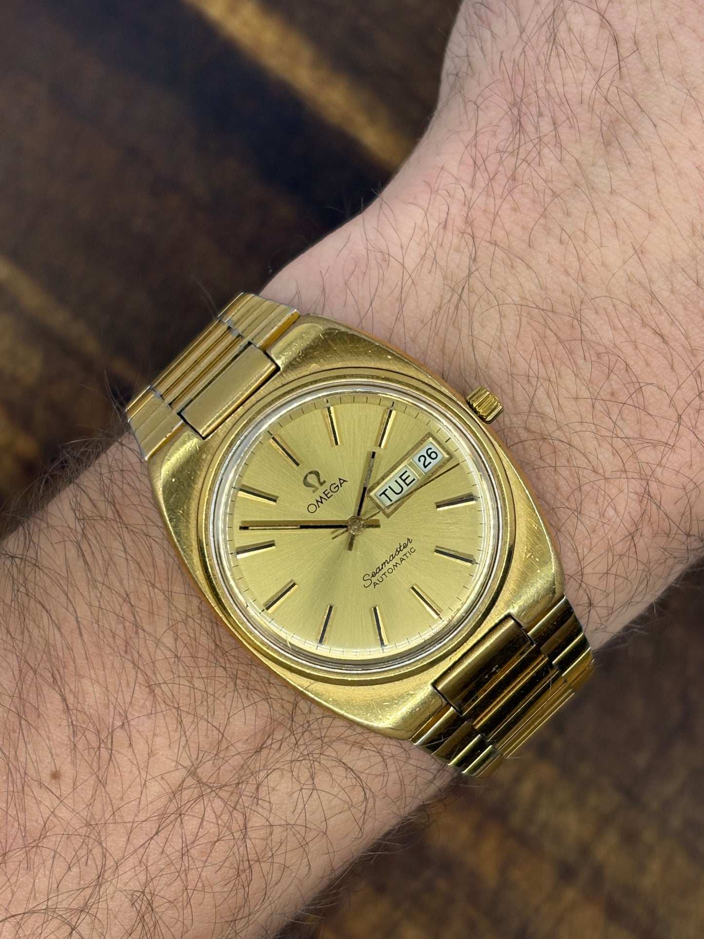 Omega Seamaster Automatic Day-Date – Gold Tone Integrated Bracelet