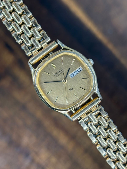 Vintage Seiko Quartz Day-Date – Gold Dial