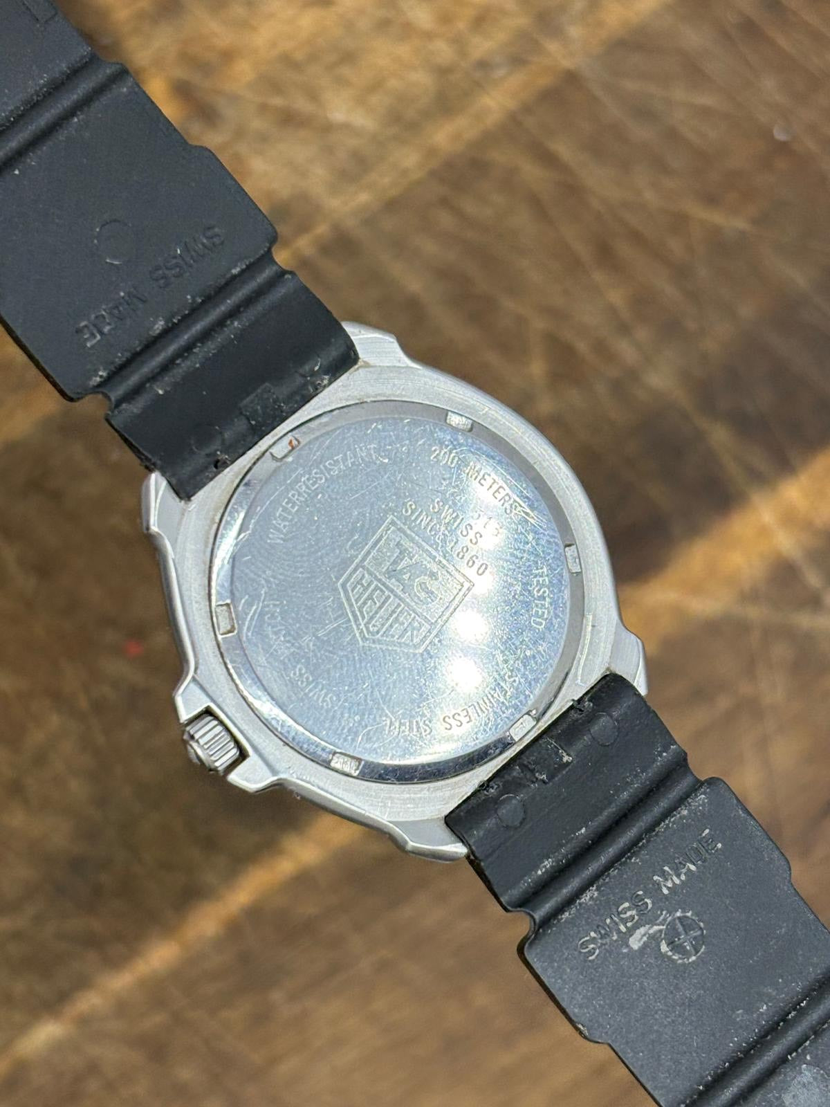 TAG Heuer 3000 Professional – Black/Red Diver Quartz