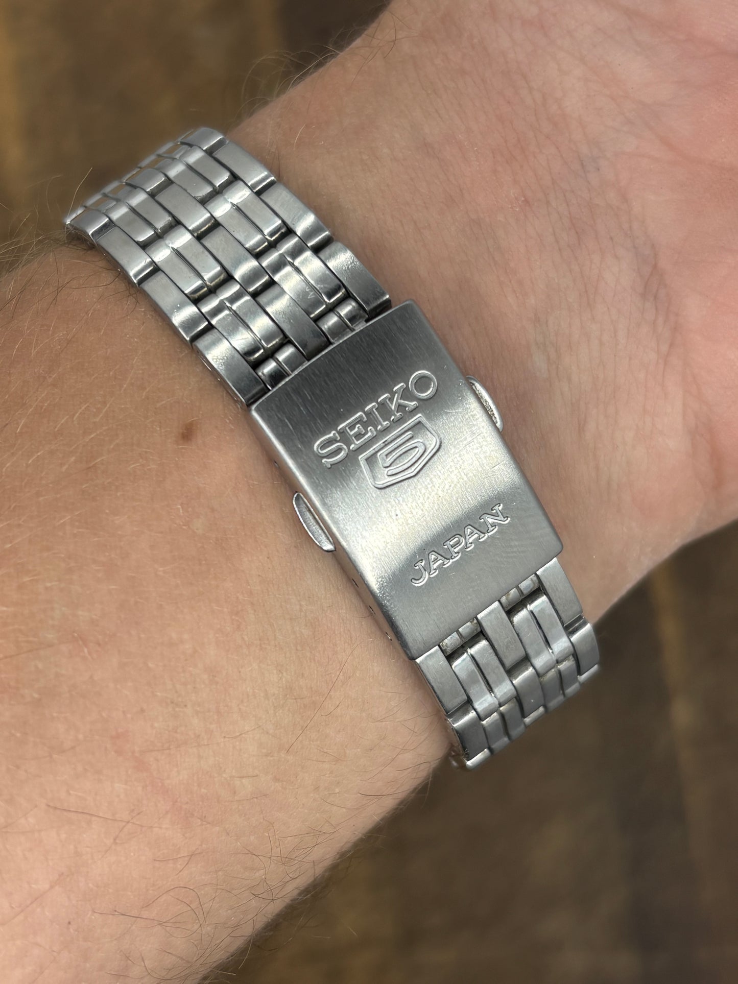 Seiko 5 Automatic | Gold Dial | Day-Date | 21 Jewels | Japan Made