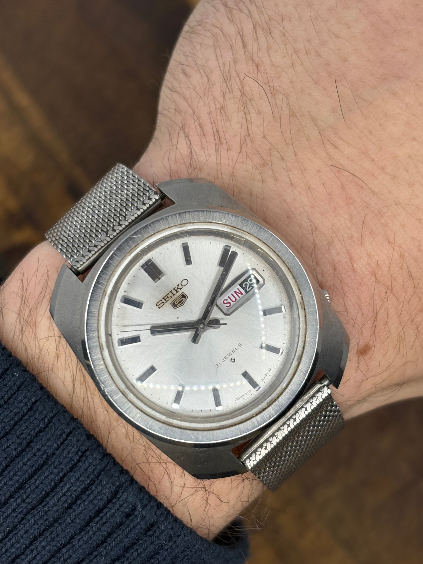Seiko 5 Automatic Day-Date (Silver Dial, Mesh Bracelet)