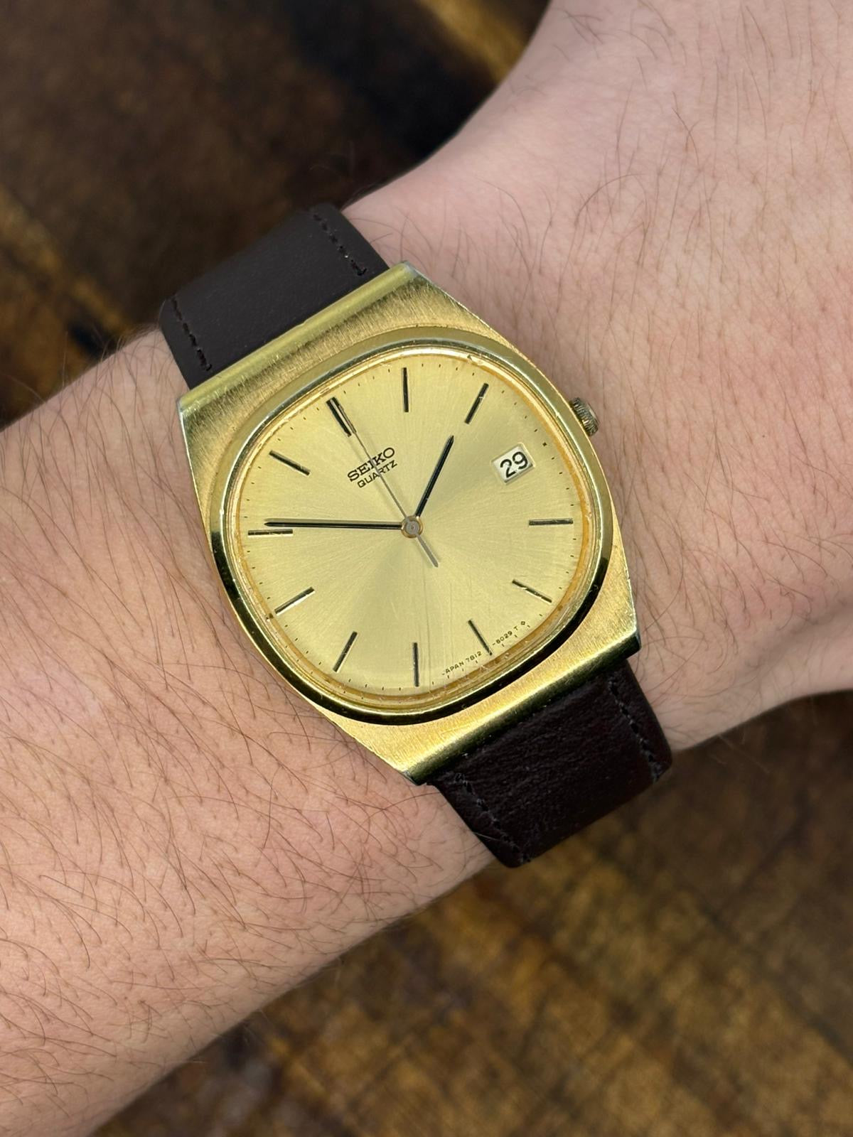 Seiko Quartz Minimalist Dress Watch – Gold Dial