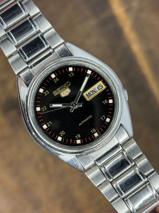 Seiko 5 Automatic – Black Dial 24-Hour Scale – Vintage