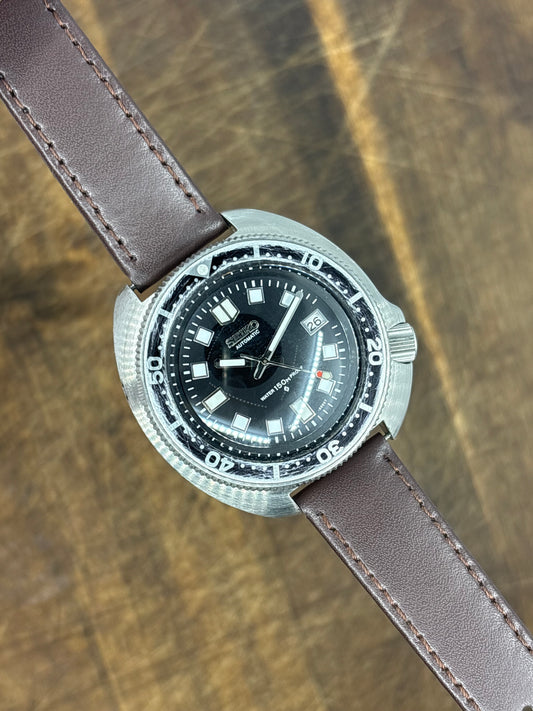 Seiko “Captain Willard” 6105-8110 Divers Automatic Wristwatch Black Dial With Date Function
