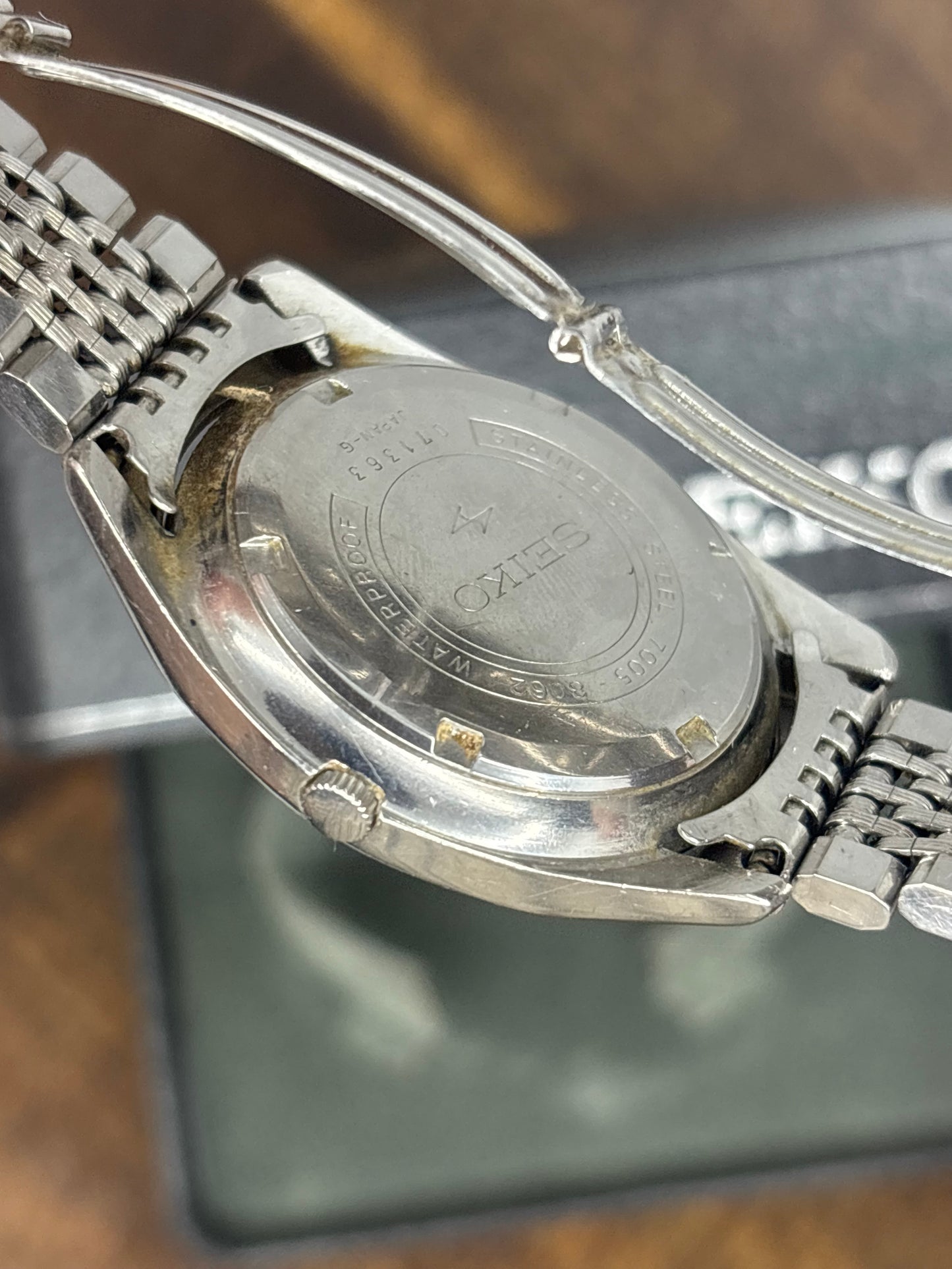 Vintage Seiko Automatic 17 Jewels Silver Dial Watch with box