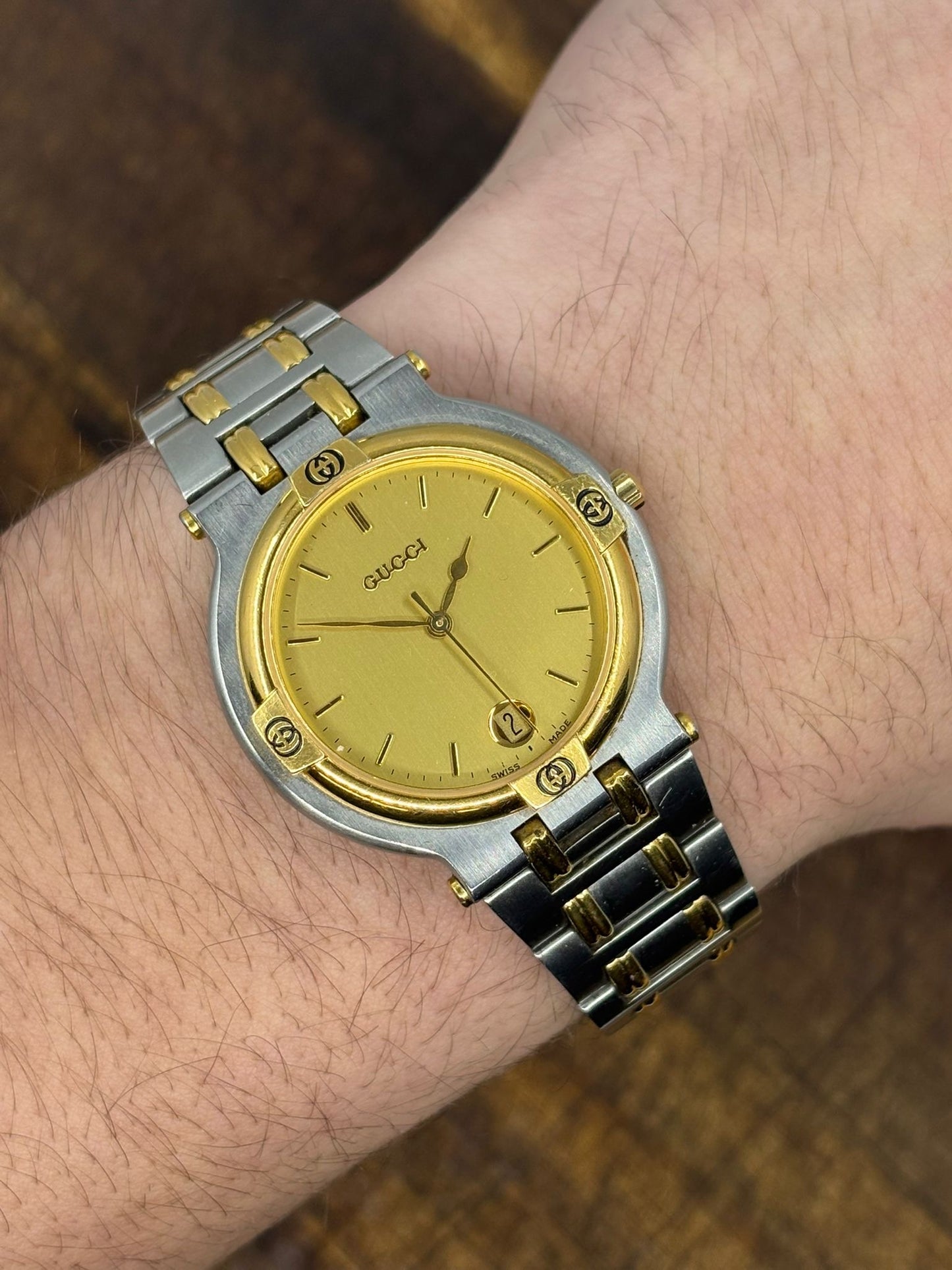Vintage Gucci Two-Tone Quartz Watch – Gold Dial