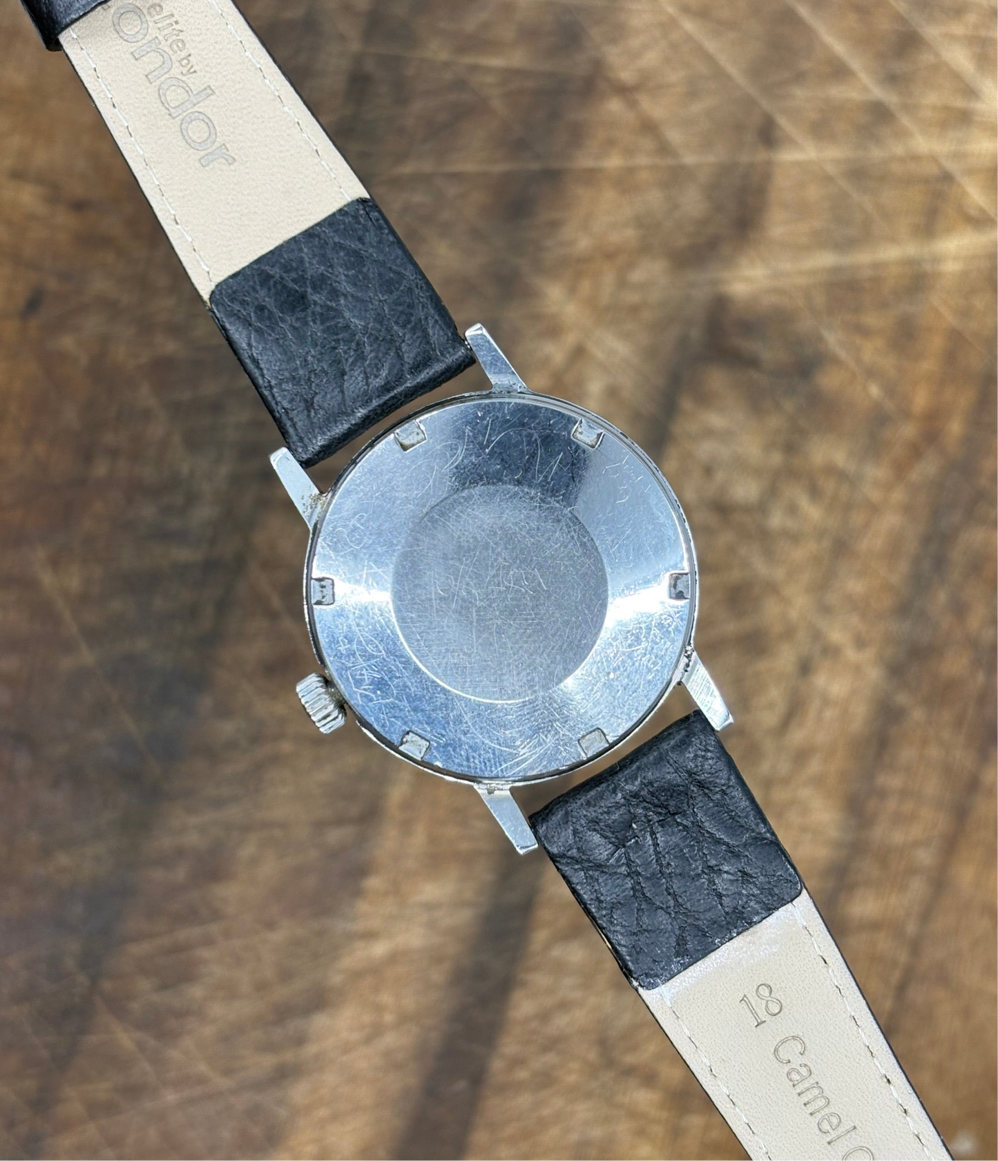 Vintage Omega Genève Automatic – Classic Stainless Steel Dress Watch