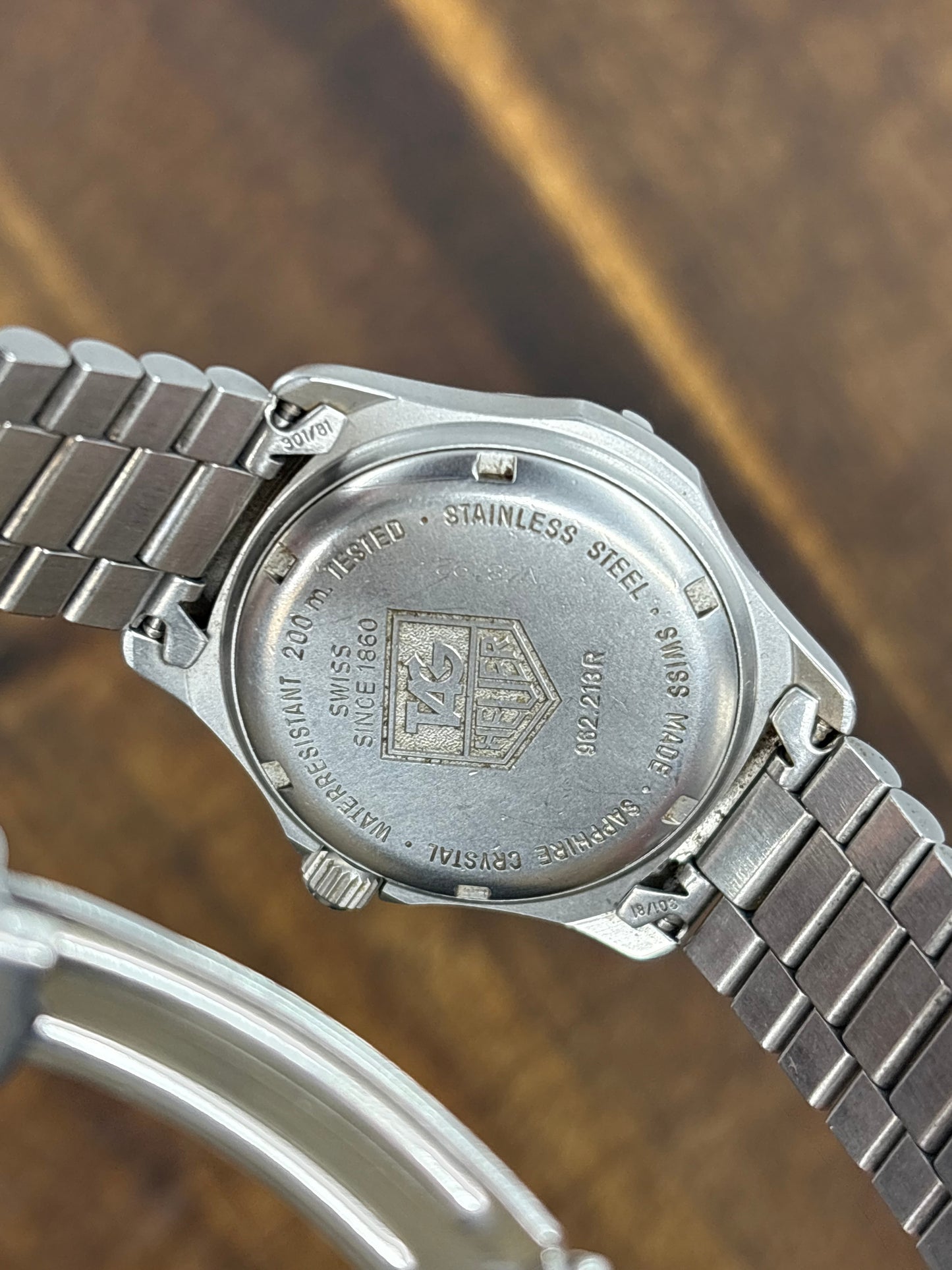 TAG Heuer Professional 200m Quartz (Grey Dial)