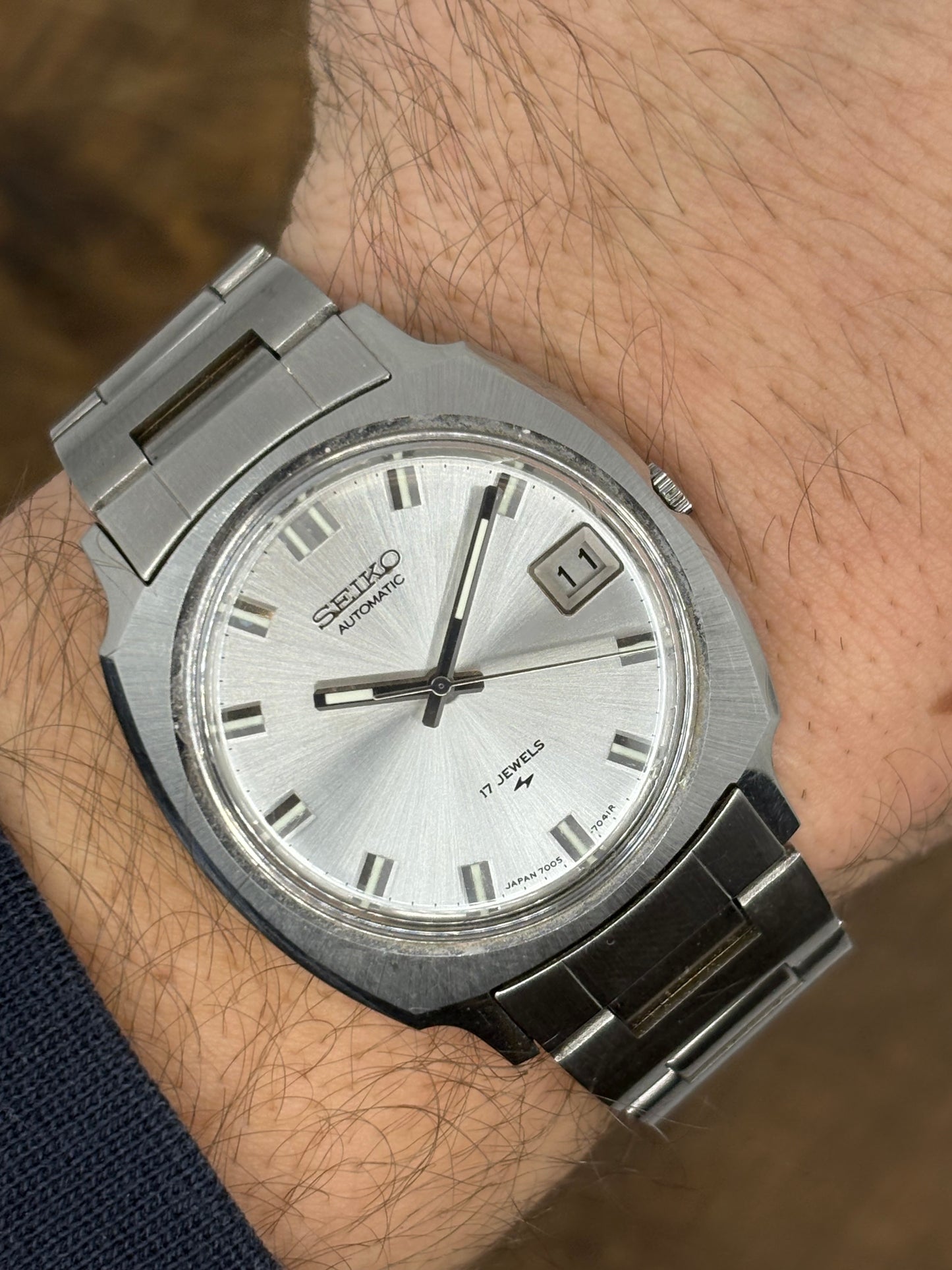 Seiko Automatic 17 Jewels (Cushion Case, Silver Dial)